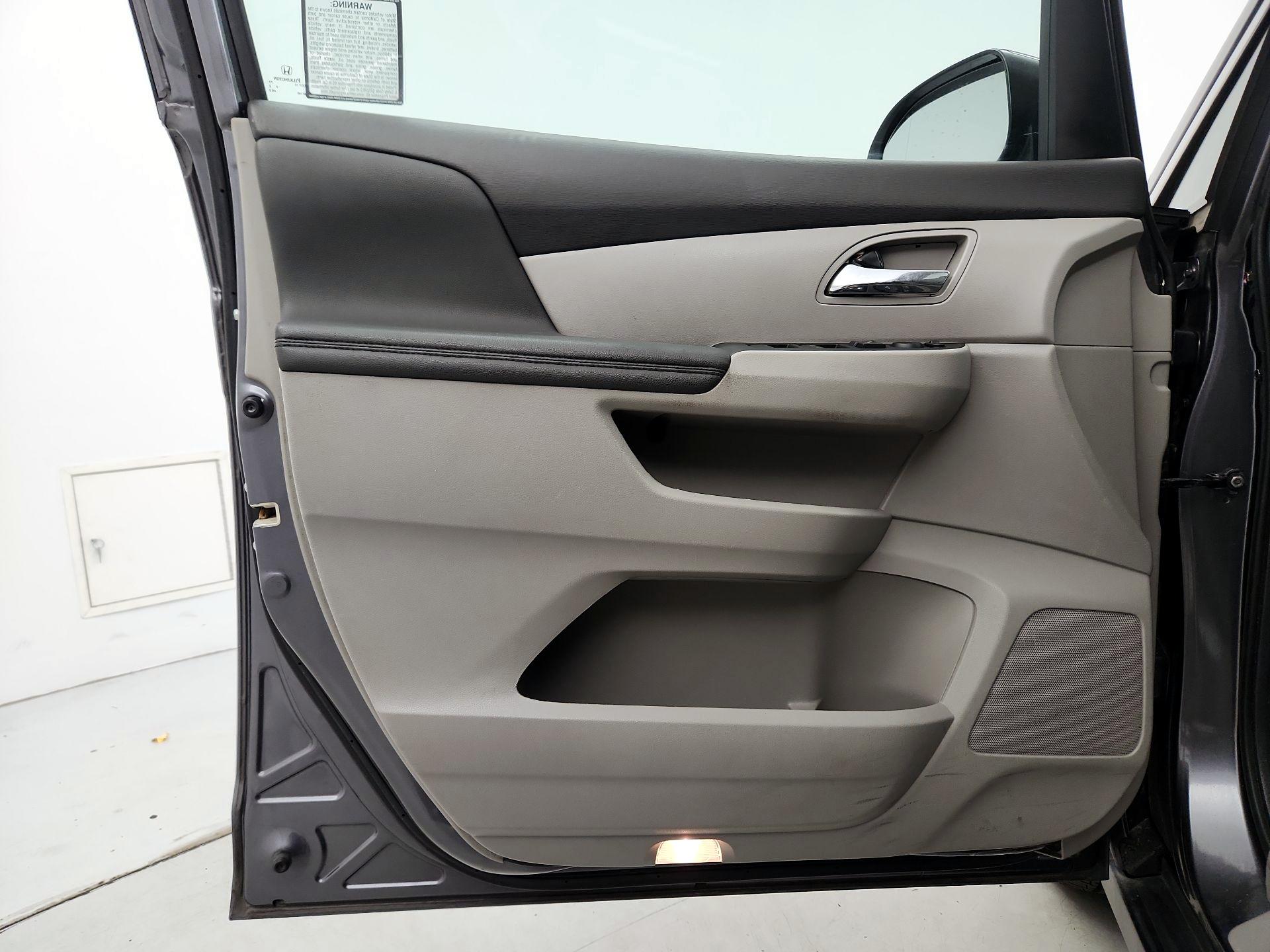 Thumbnail: 2014 Honda Odyssey - 12