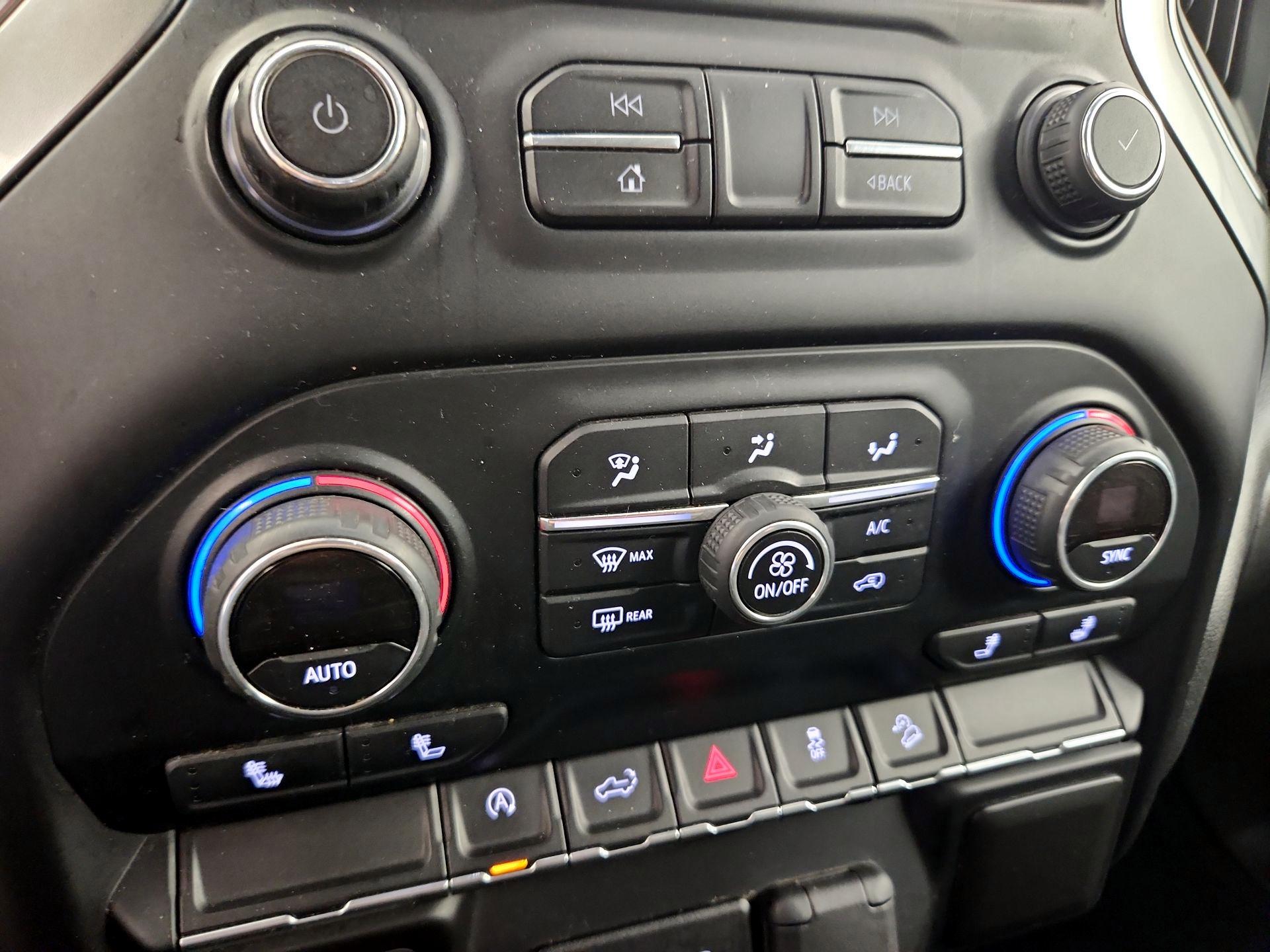 Thumbnail: 2019 Chevrolet Silverado 1500 - 16