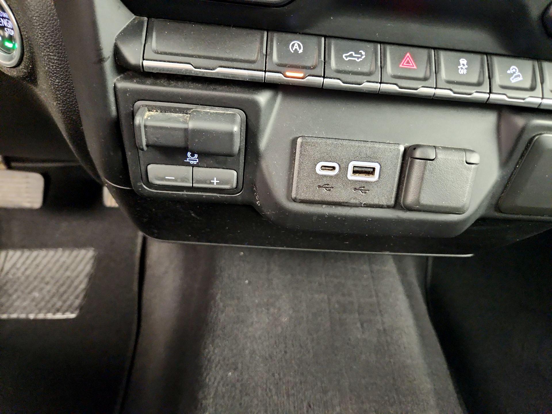 Thumbnail: 2019 Chevrolet Silverado 1500 - 18