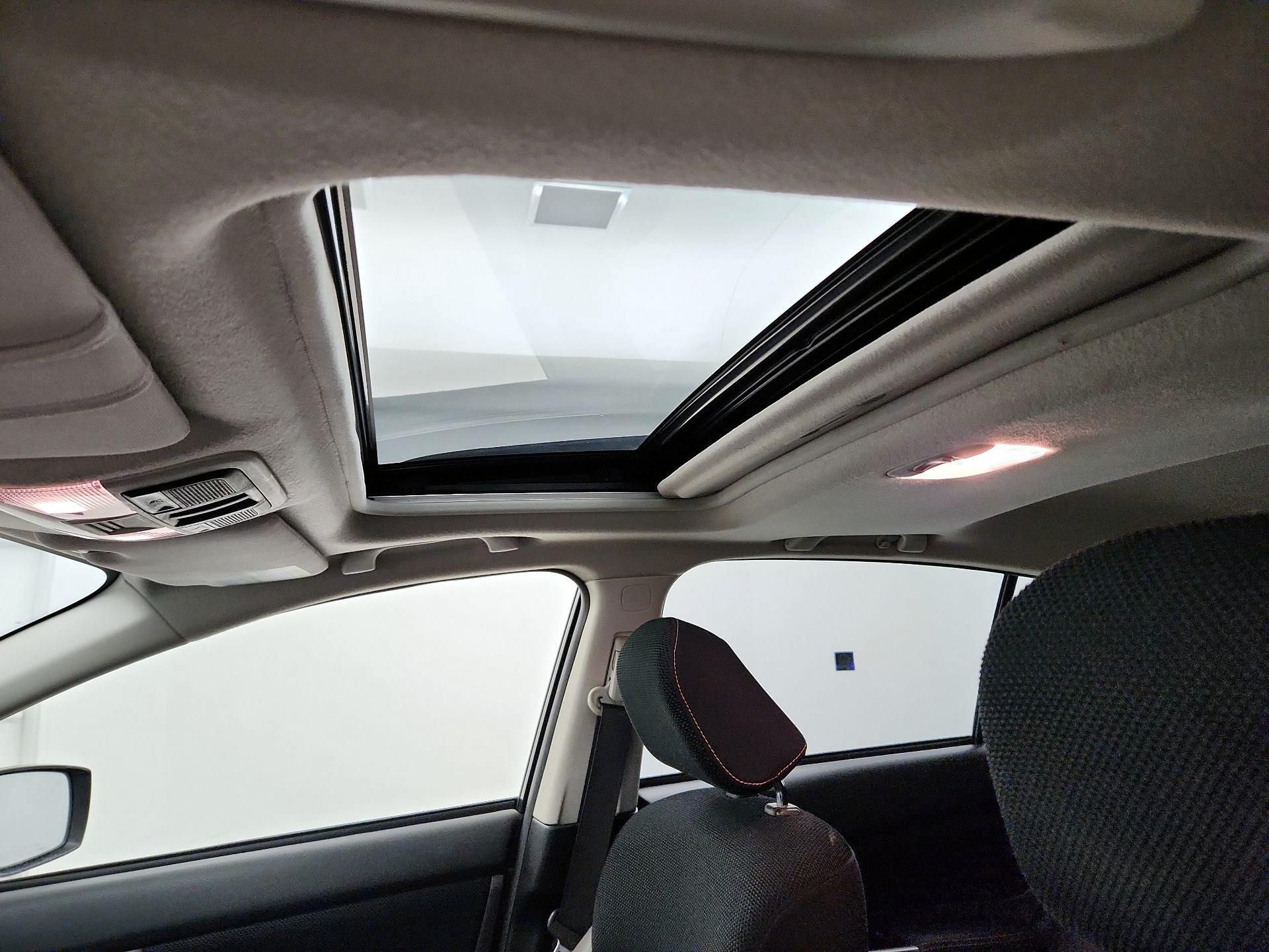 Thumbnail: 2016 Subaru XV Crosstrek - 18