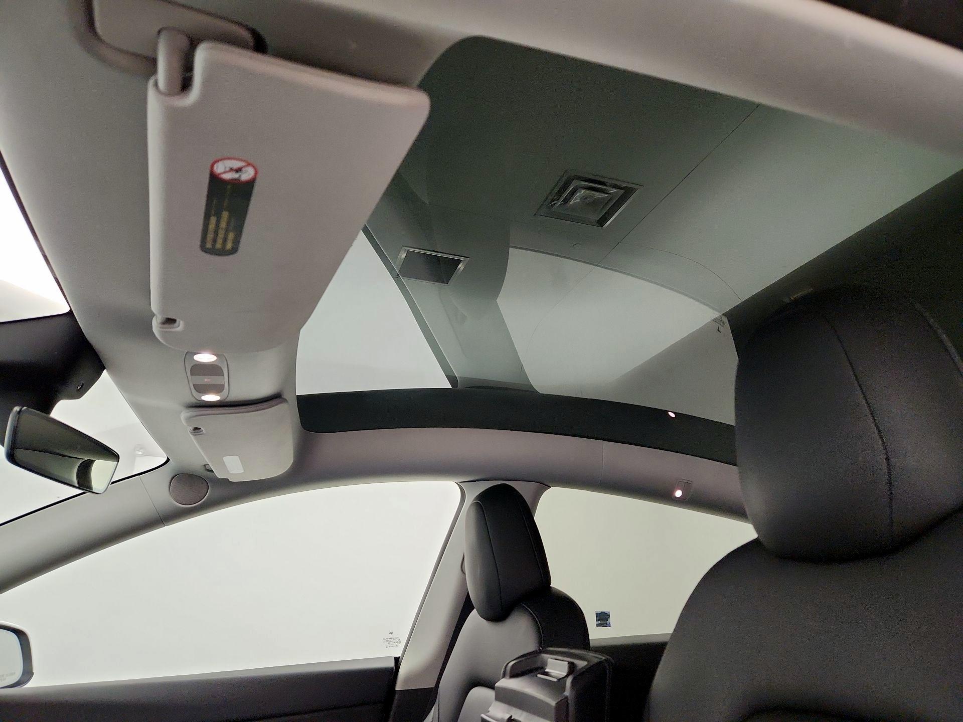 Thumbnail: 2022 Tesla Model Y - 18