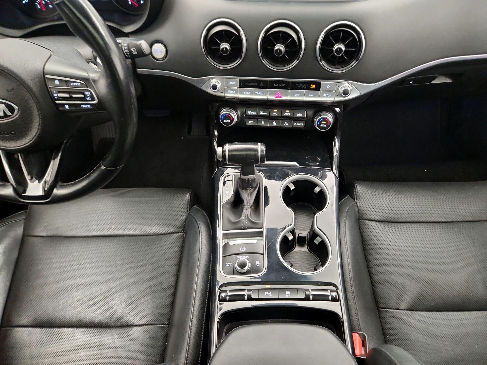 Thumbnail: 2018 Kia Stinger - 18
