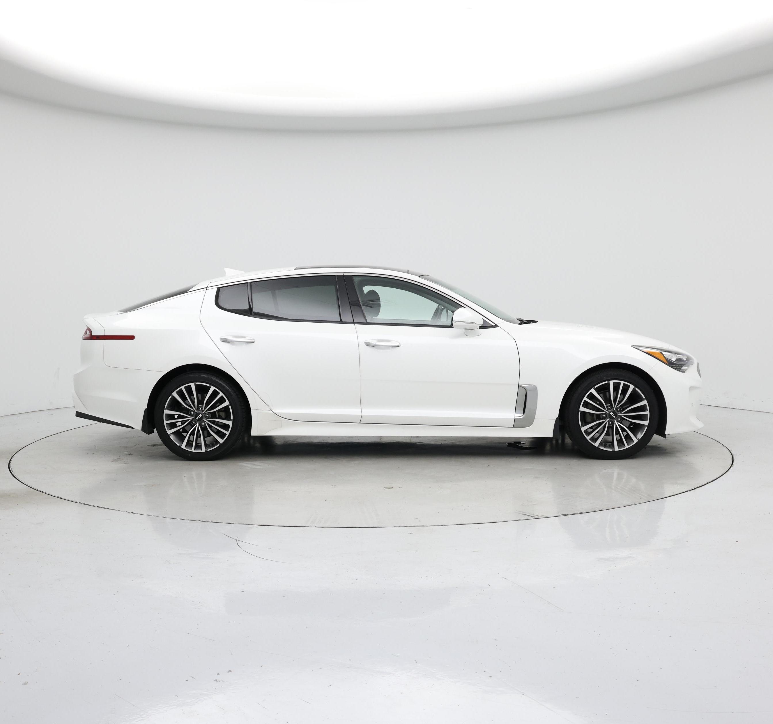 Thumbnail: 2018 Kia Stinger - 7