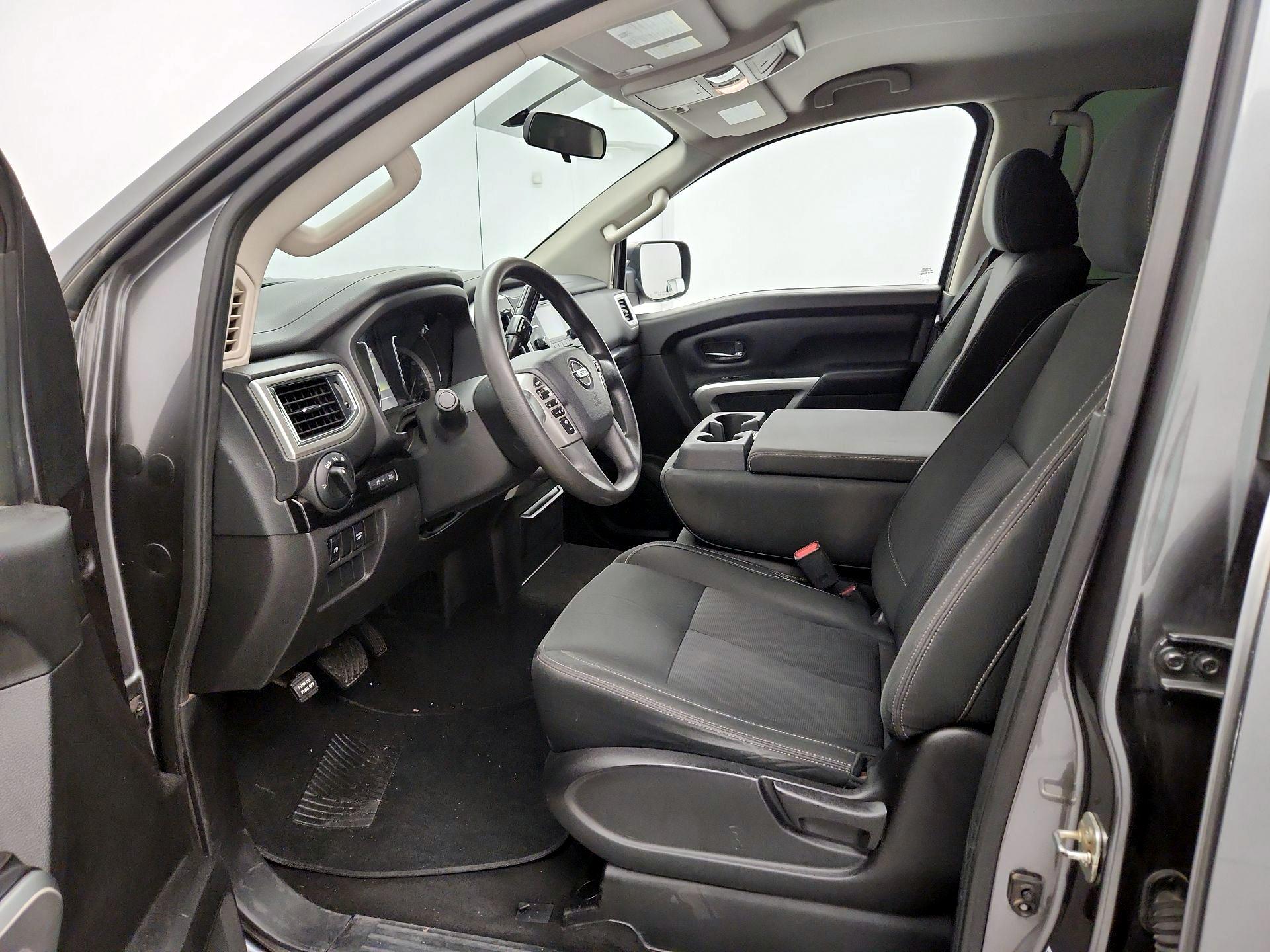 Thumbnail: 2018 Nissan Titan - 11