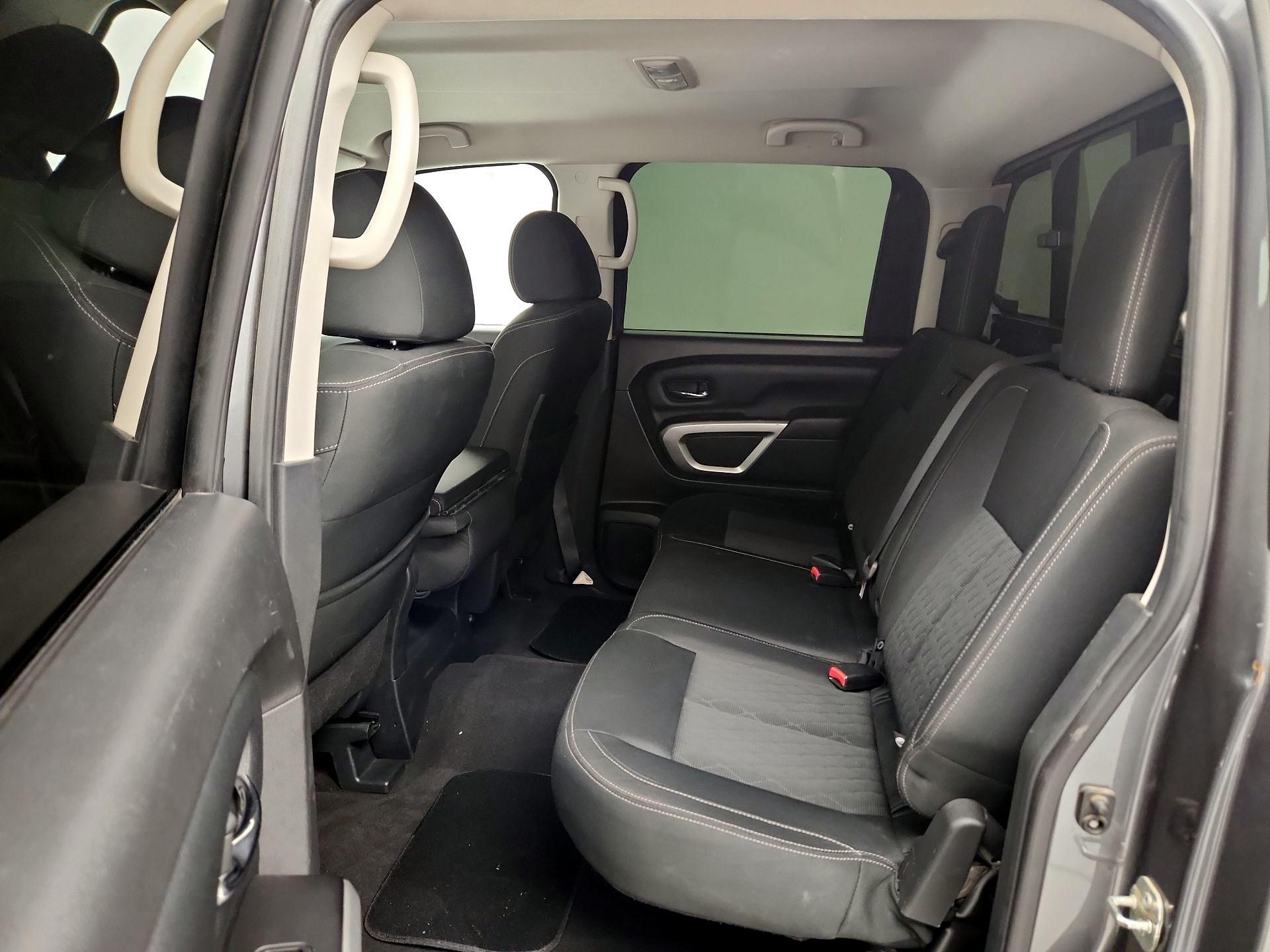 Thumbnail: 2018 Nissan Titan - 19