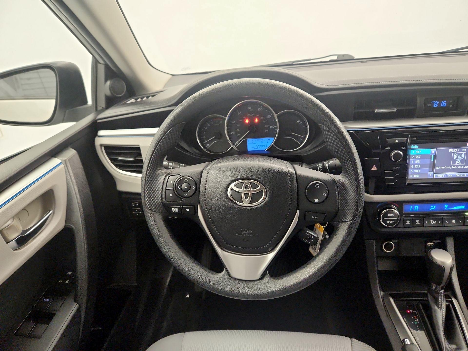 Thumbnail: 2014 Toyota Corolla - 10