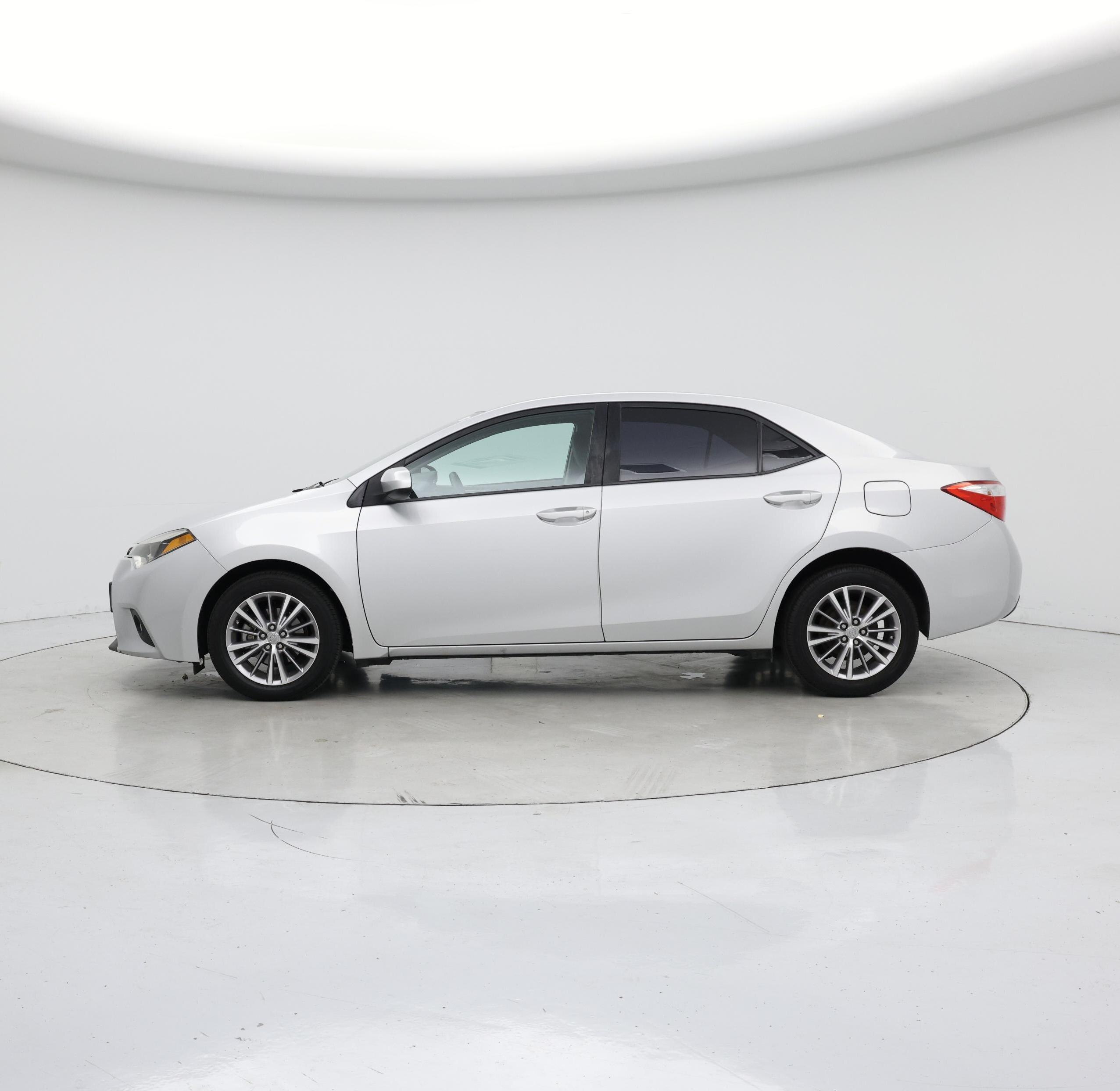 Thumbnail: 2014 Toyota Corolla - 3