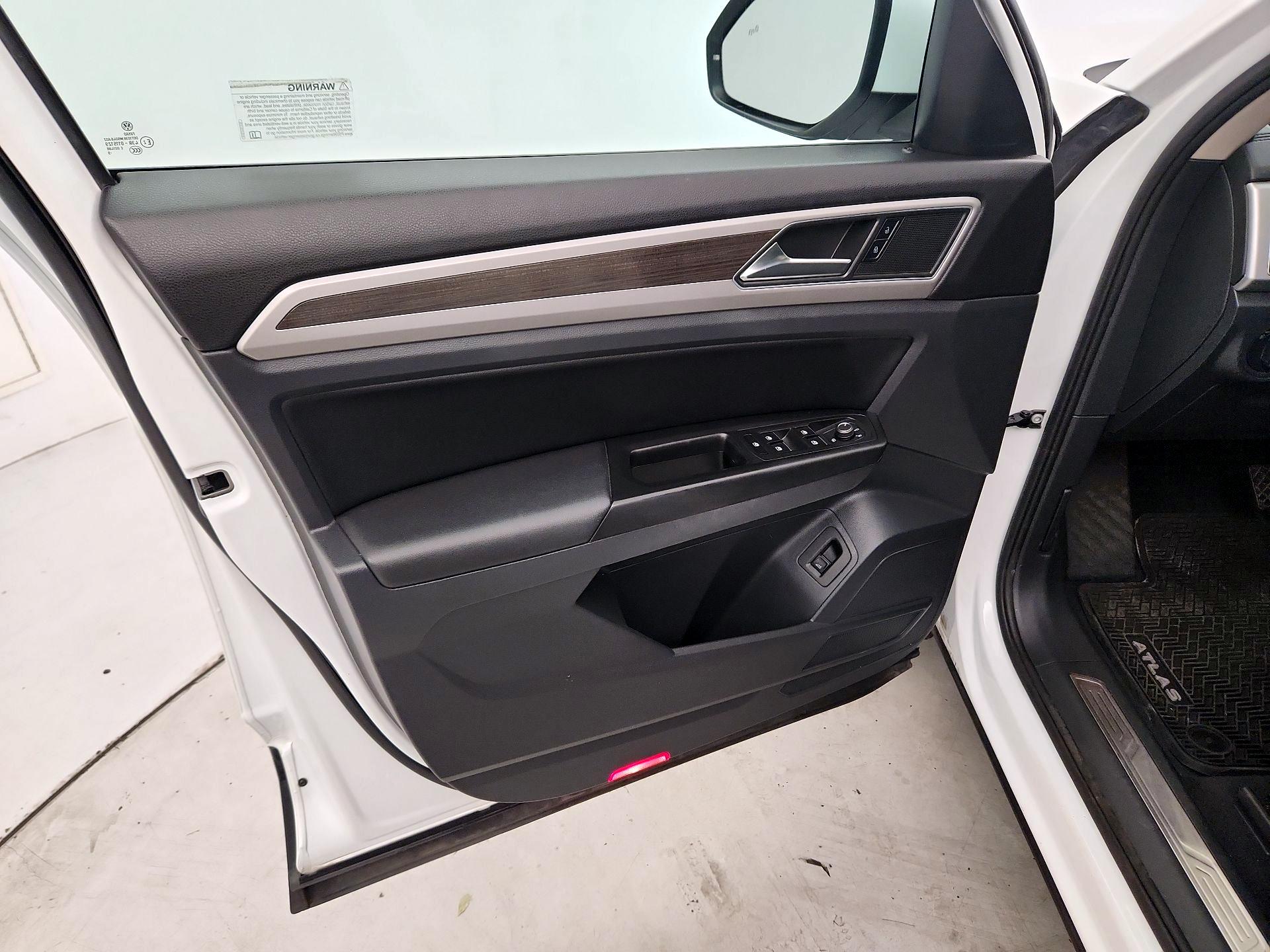 Thumbnail: 2019 Volkswagen Atlas - 12