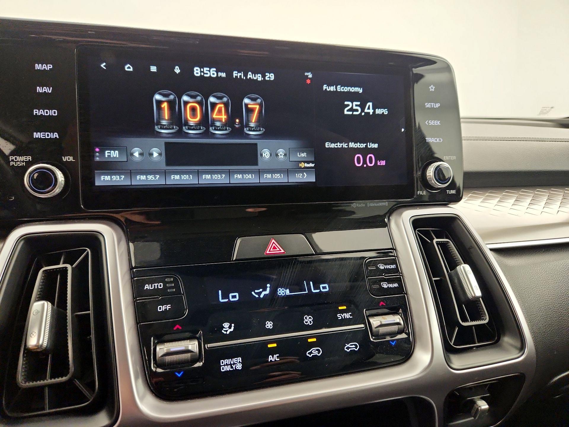 Thumbnail: 2022 Kia Sorento - 15
