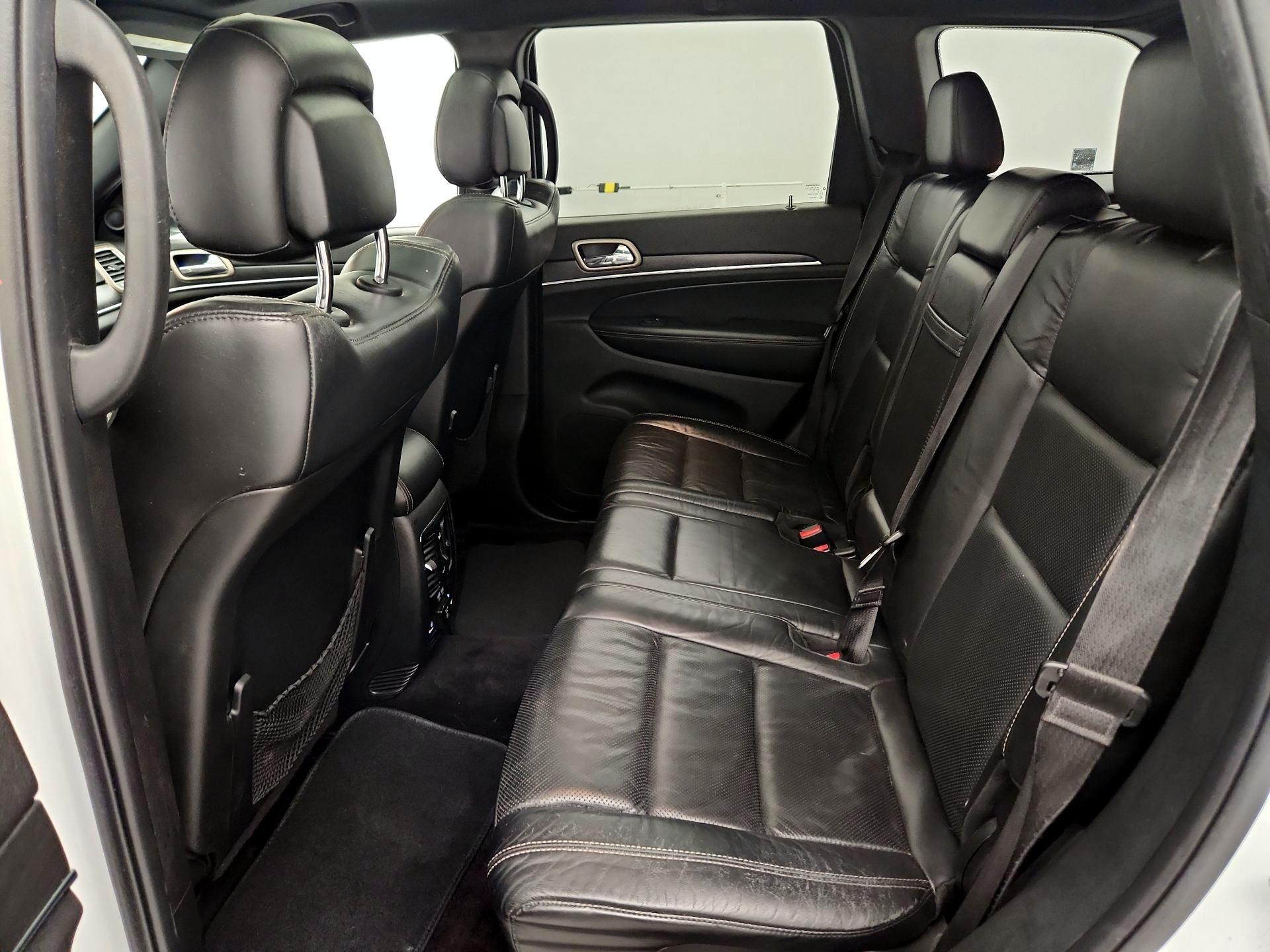 Thumbnail: 2017 Jeep Grand Cherokee - 20