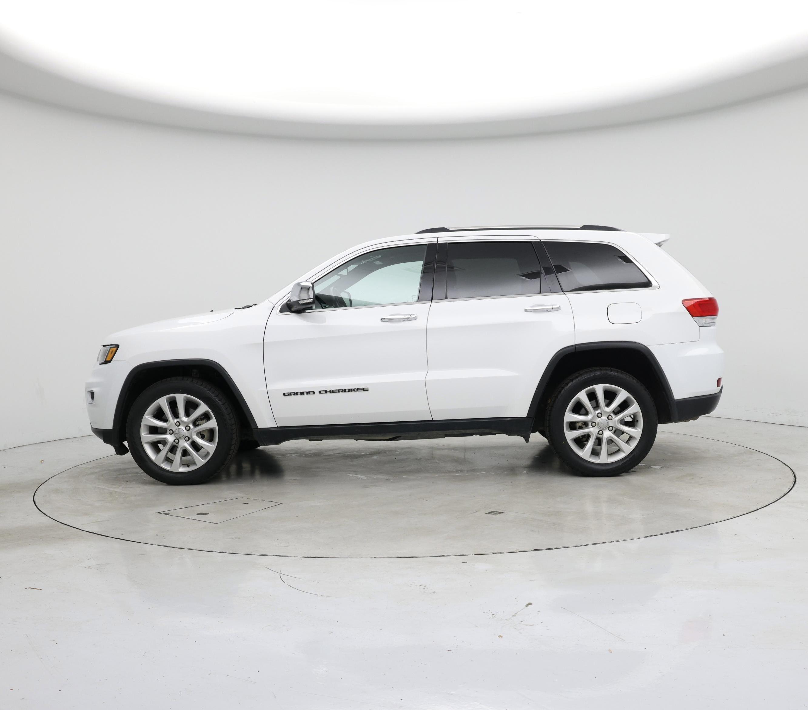 Thumbnail: 2017 Jeep Grand Cherokee - 3