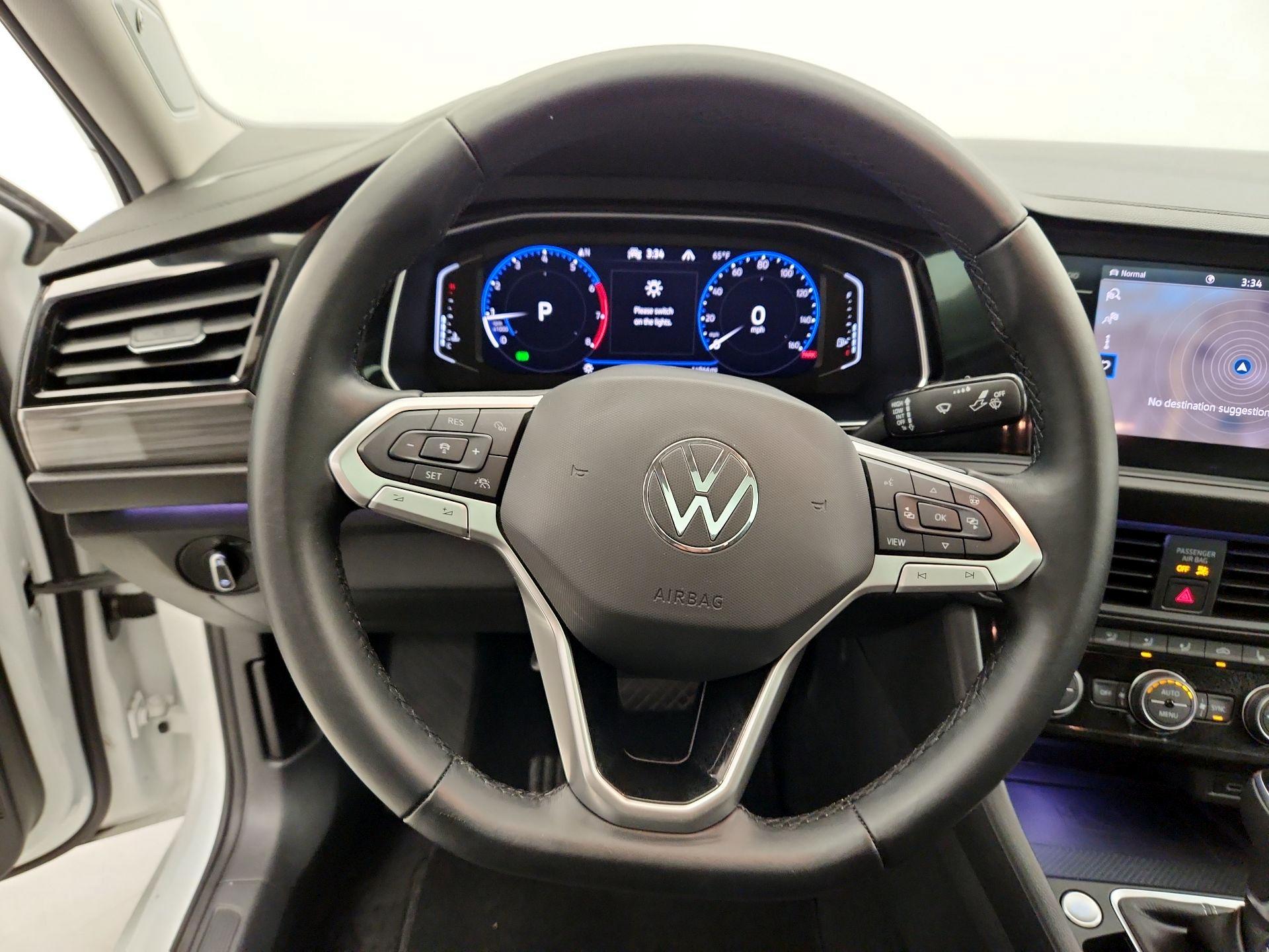 Thumbnail: 2023 Volkswagen Jetta - 10