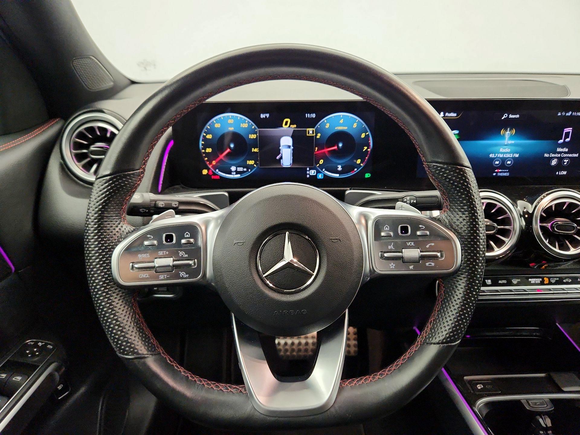 Thumbnail: 2022 Mercedes-Benz GLB - 10