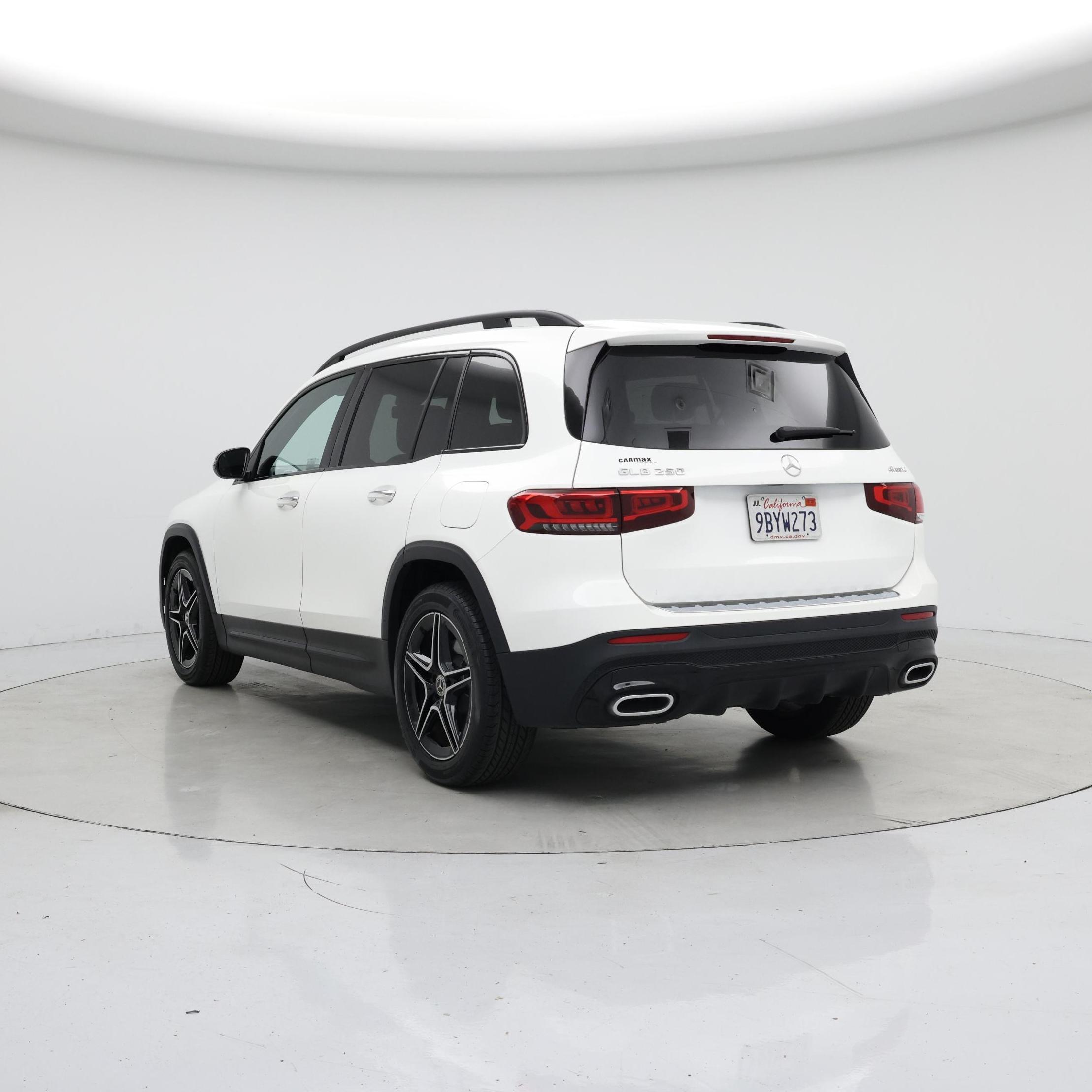 Thumbnail: 2022 Mercedes-Benz GLB - 2