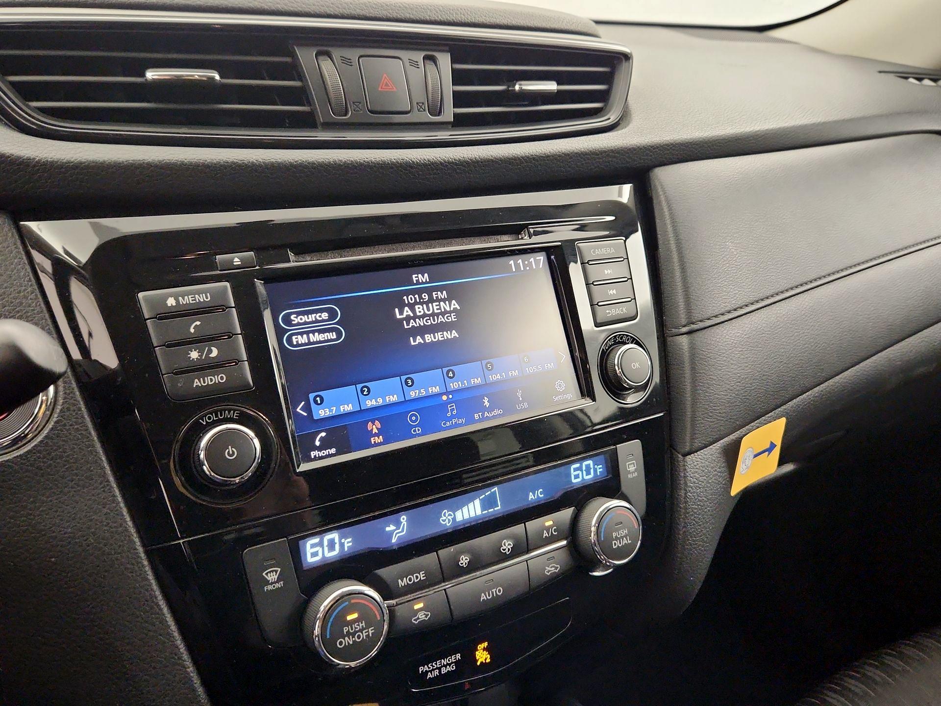 Thumbnail: 2018 Nissan Rogue - 15