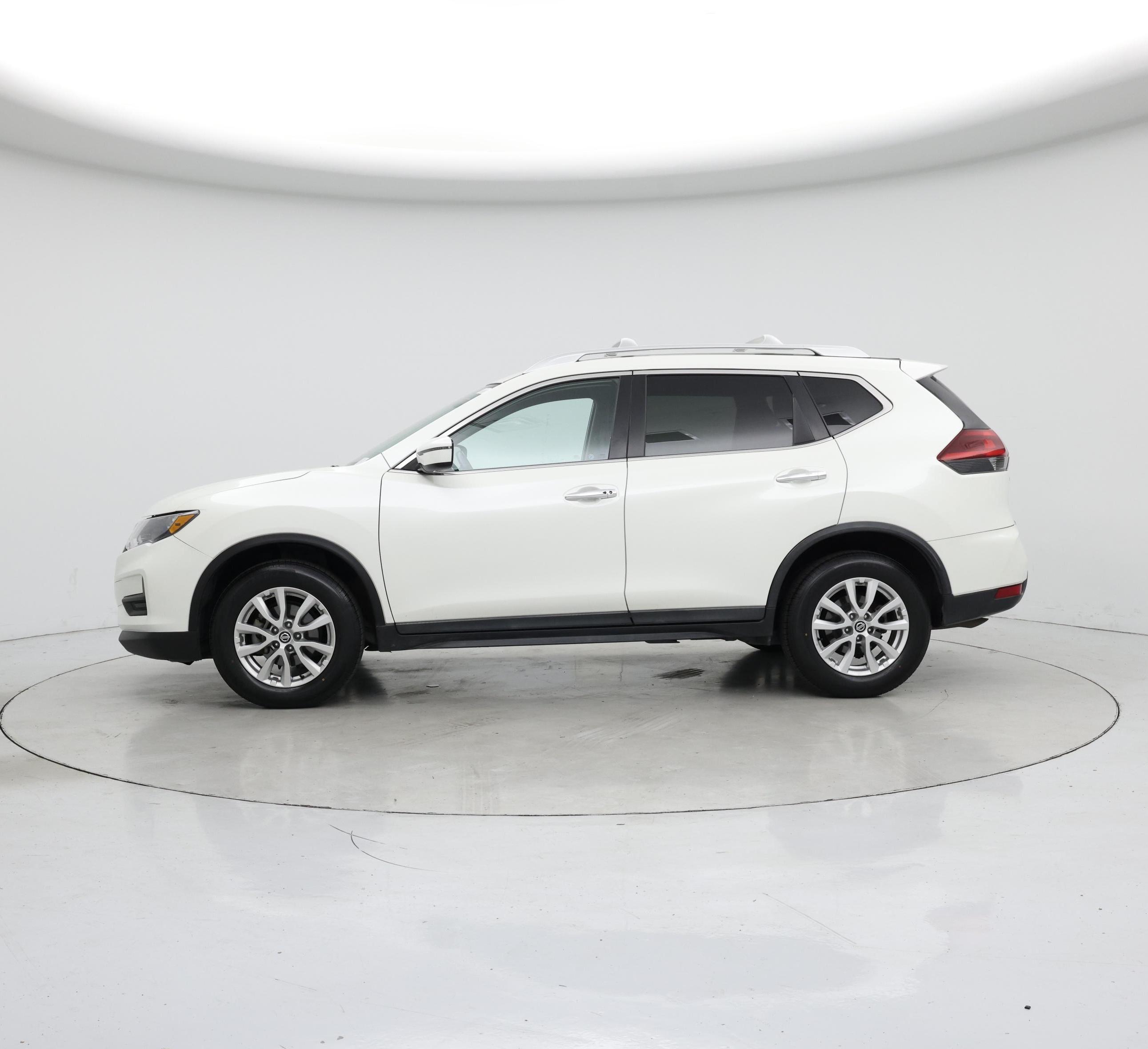Thumbnail: 2018 Nissan Rogue - 3