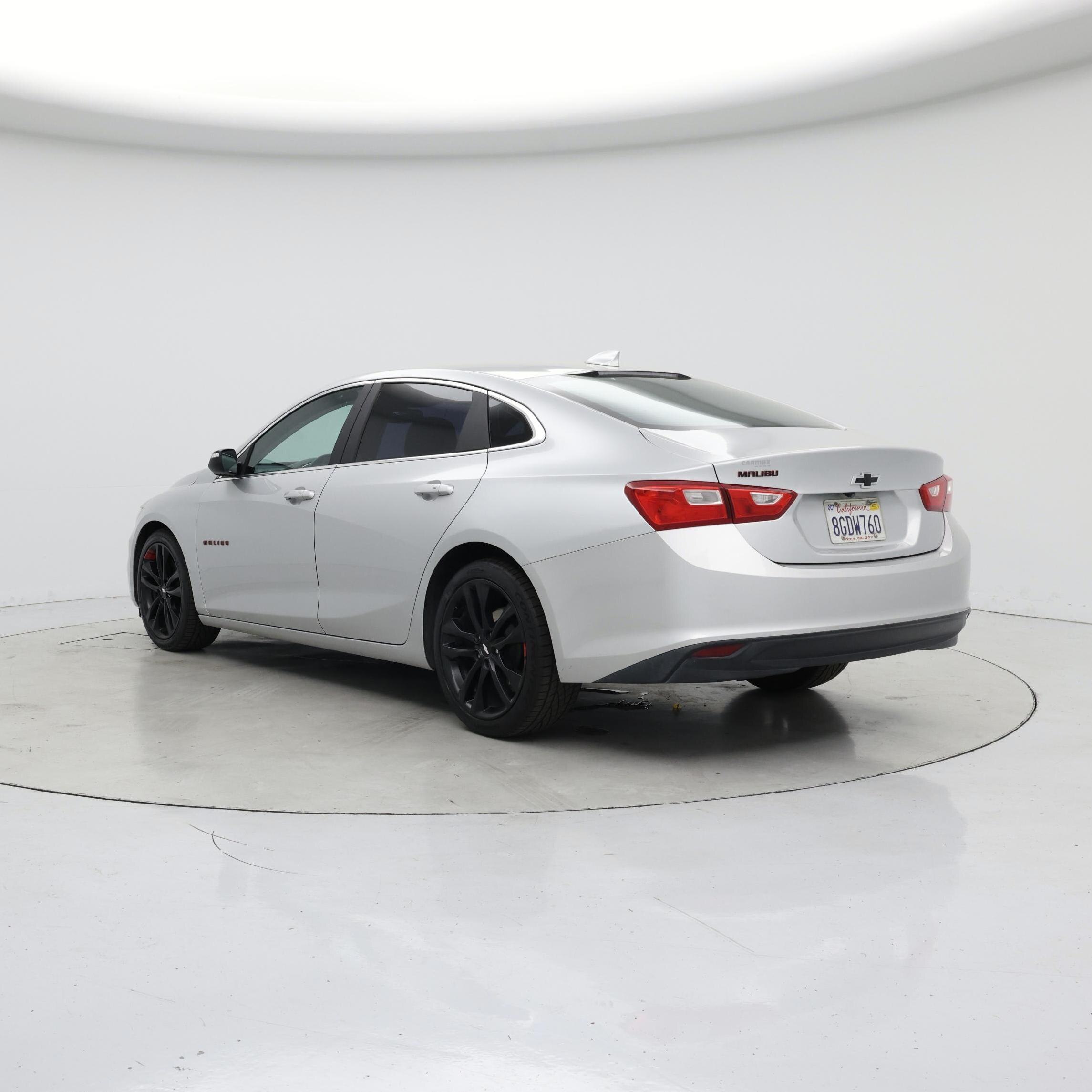 Thumbnail: 2018 Chevrolet Malibu - 2