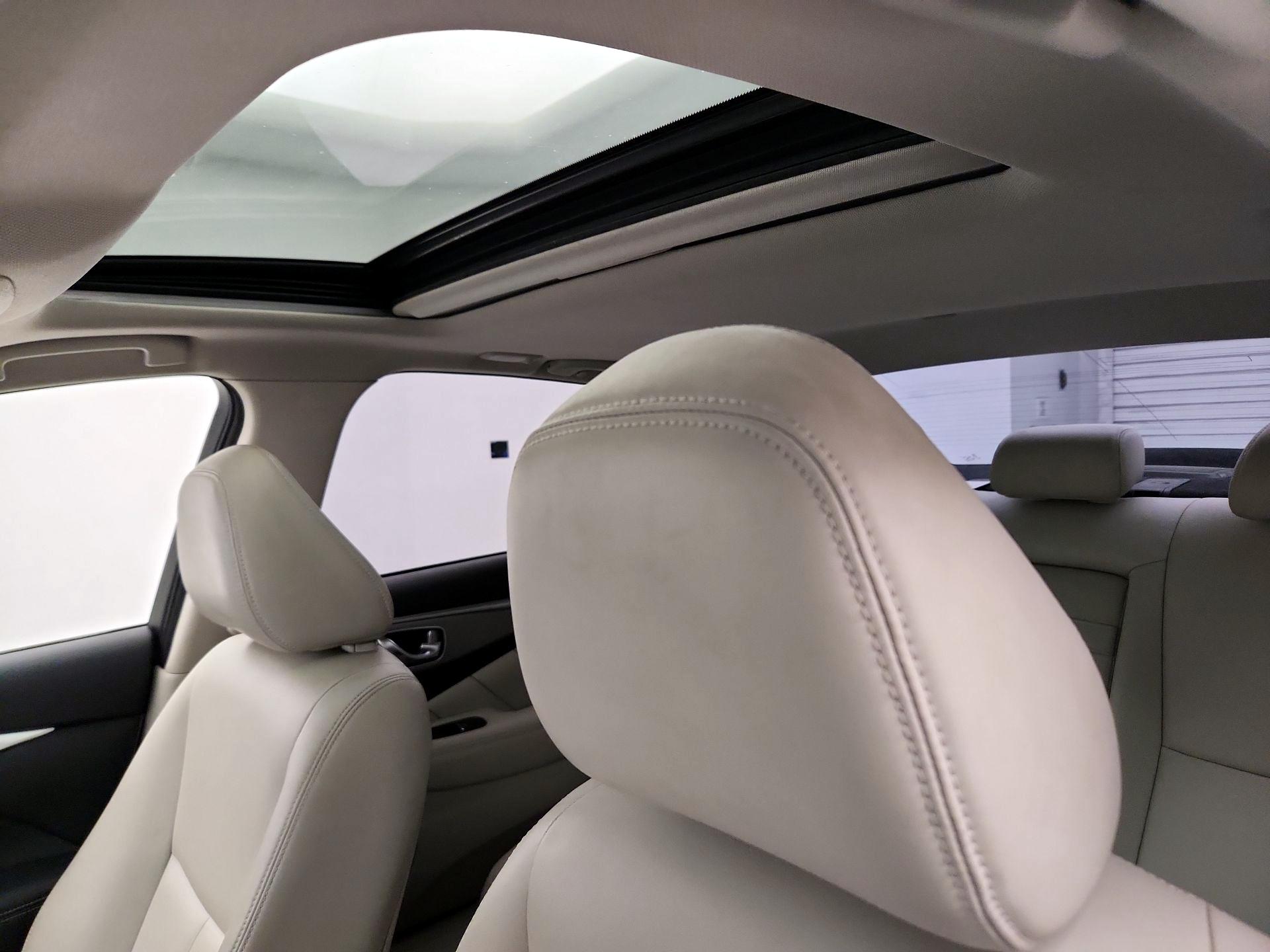 Thumbnail: 2016 INFINITI Q50 - 19