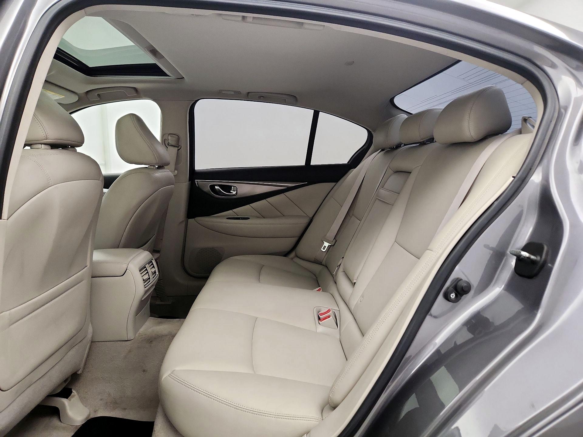 Thumbnail: 2016 INFINITI Q50 - 20