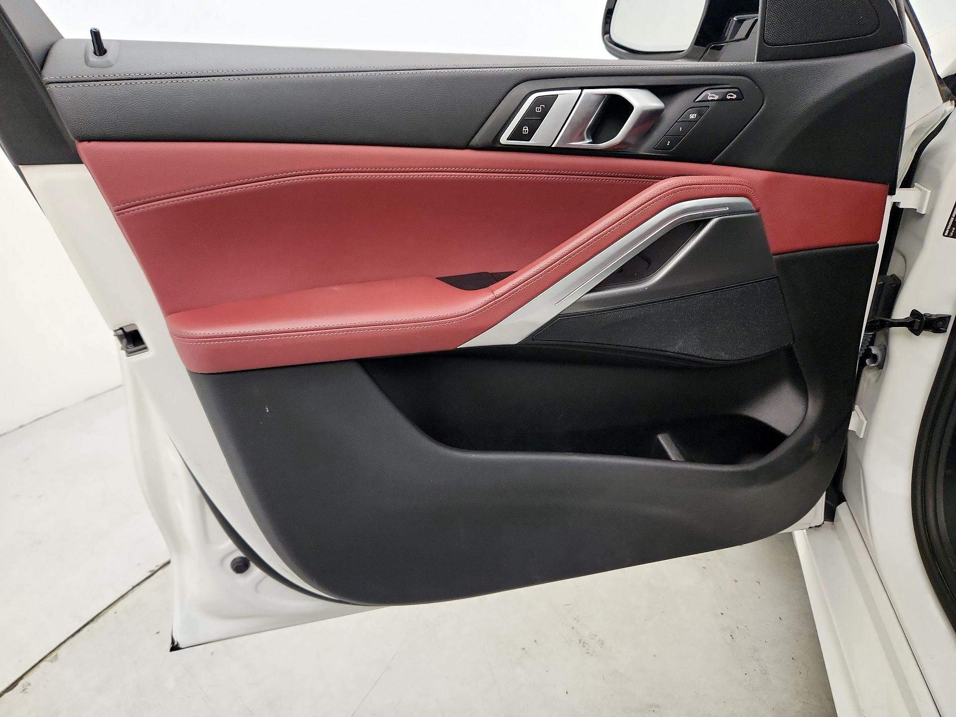 Thumbnail: 2022 BMW X6 - 12