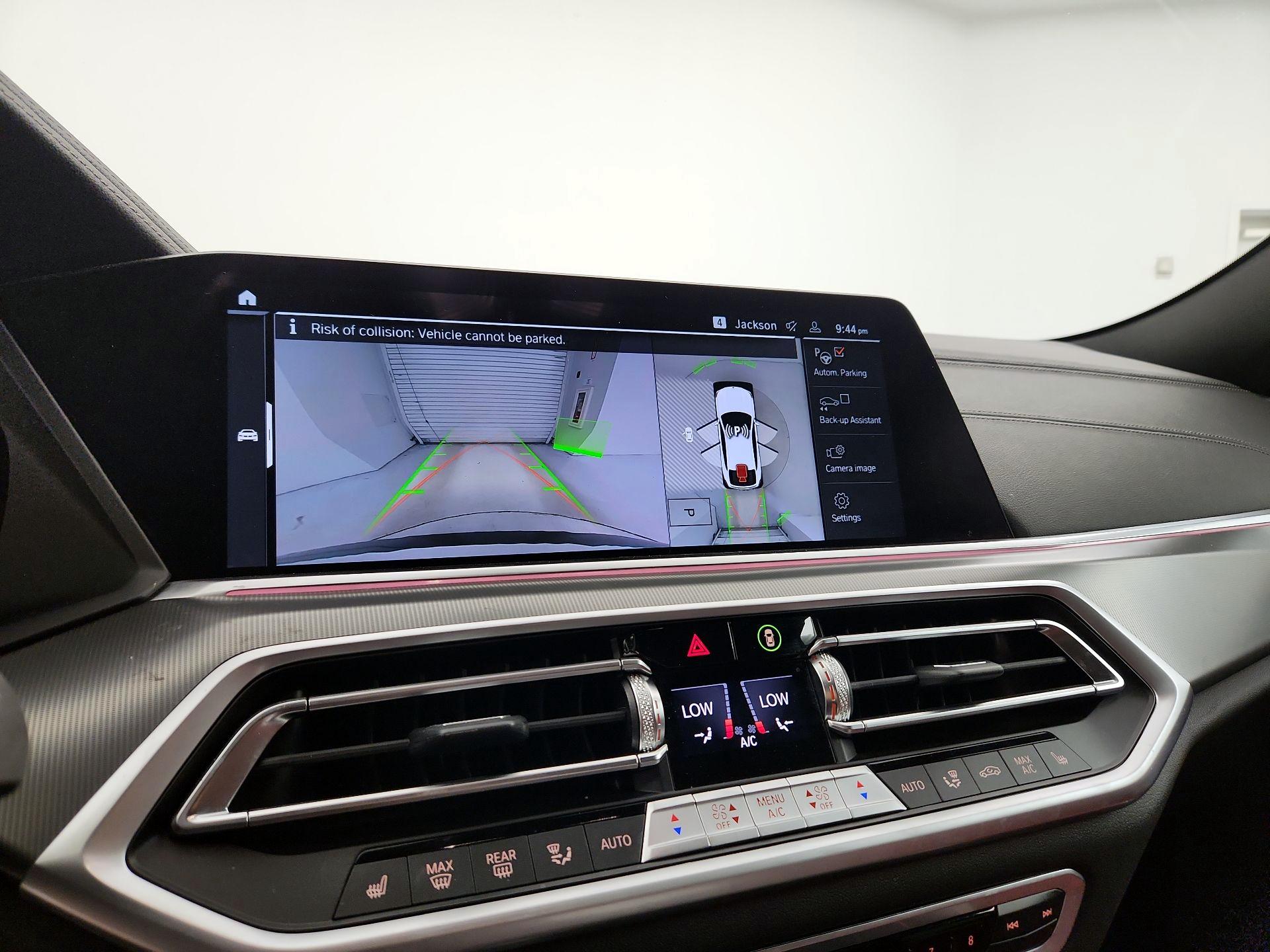 Thumbnail: 2022 BMW X6 - 15