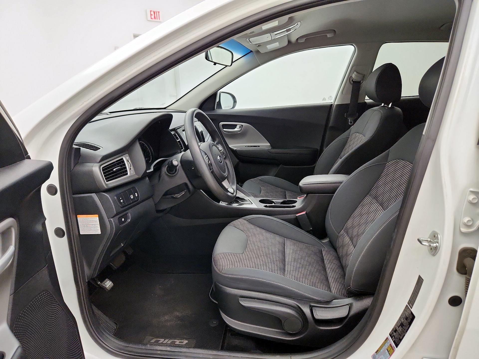 Thumbnail: 2019 Kia Niro - 11