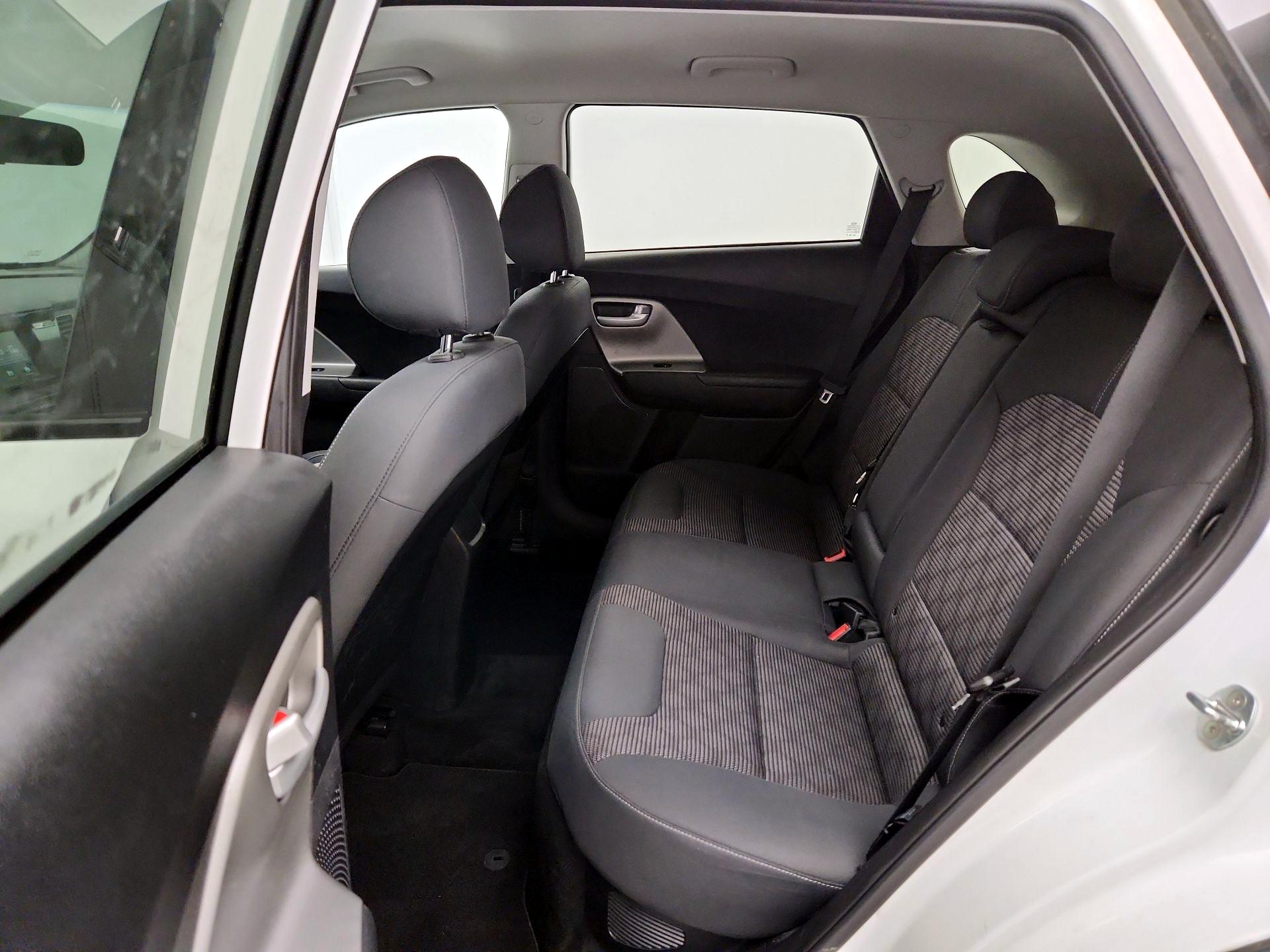 Thumbnail: 2019 Kia Niro - 19