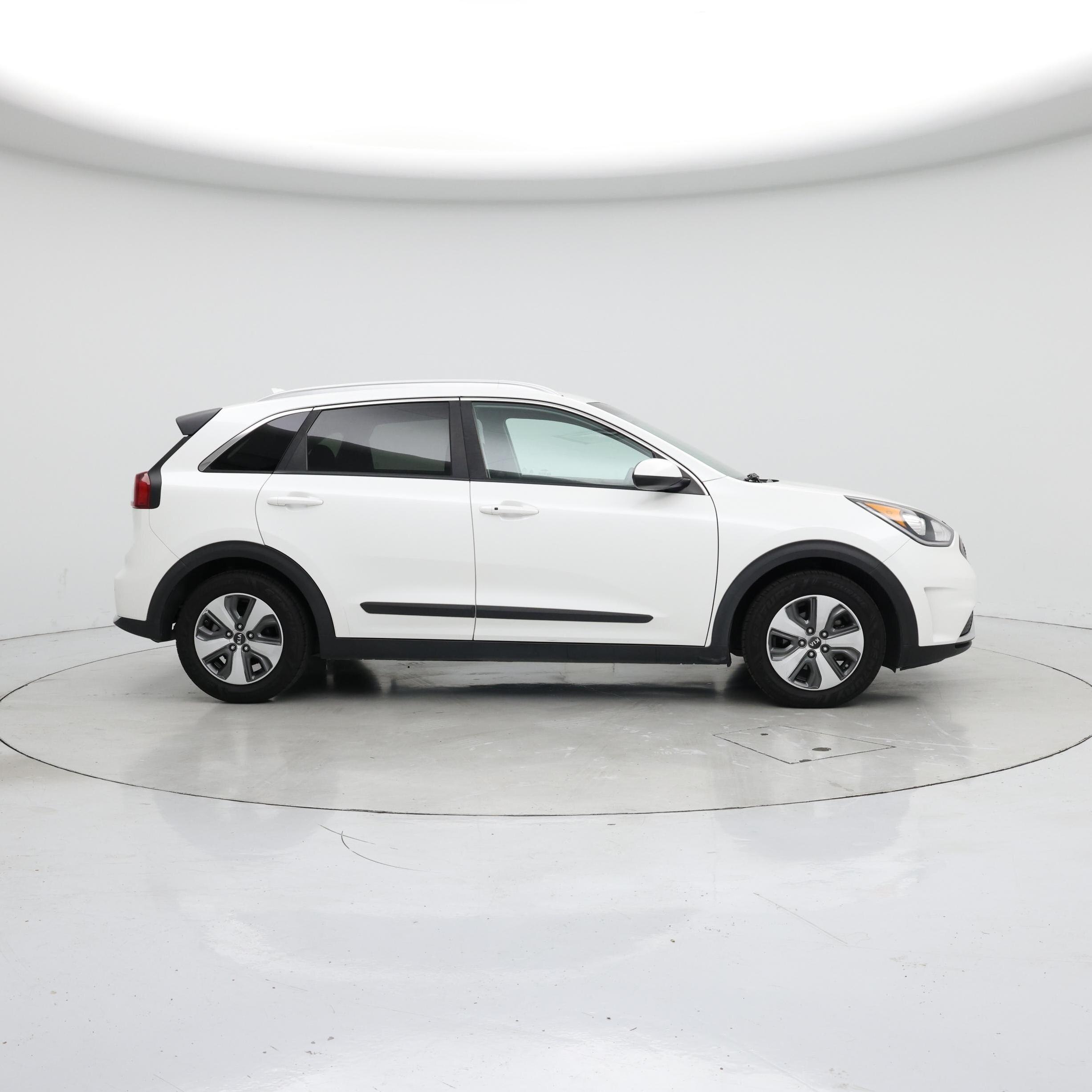 Thumbnail: 2019 Kia Niro - 7