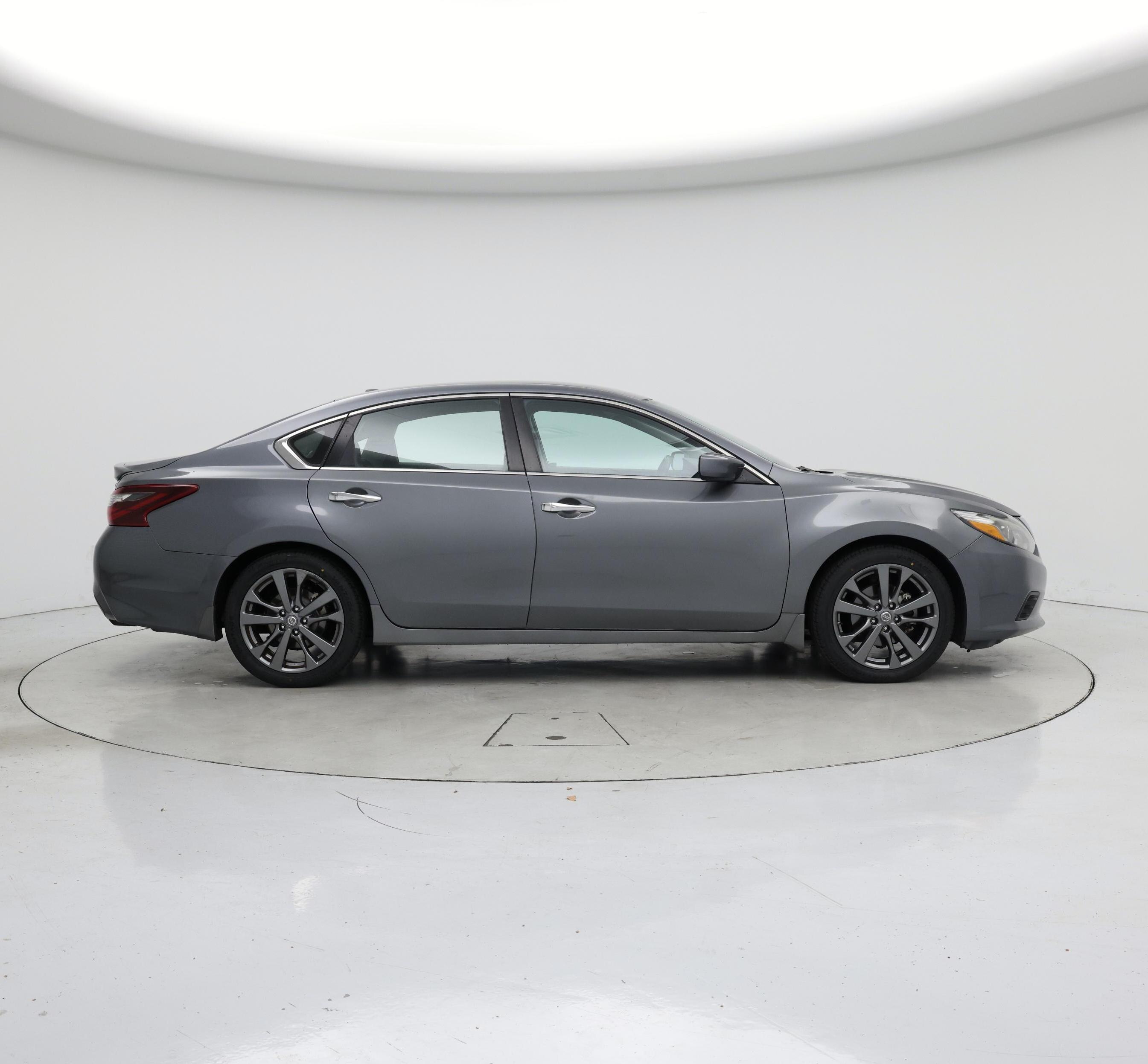 Thumbnail: 2018 Nissan Altima - 7