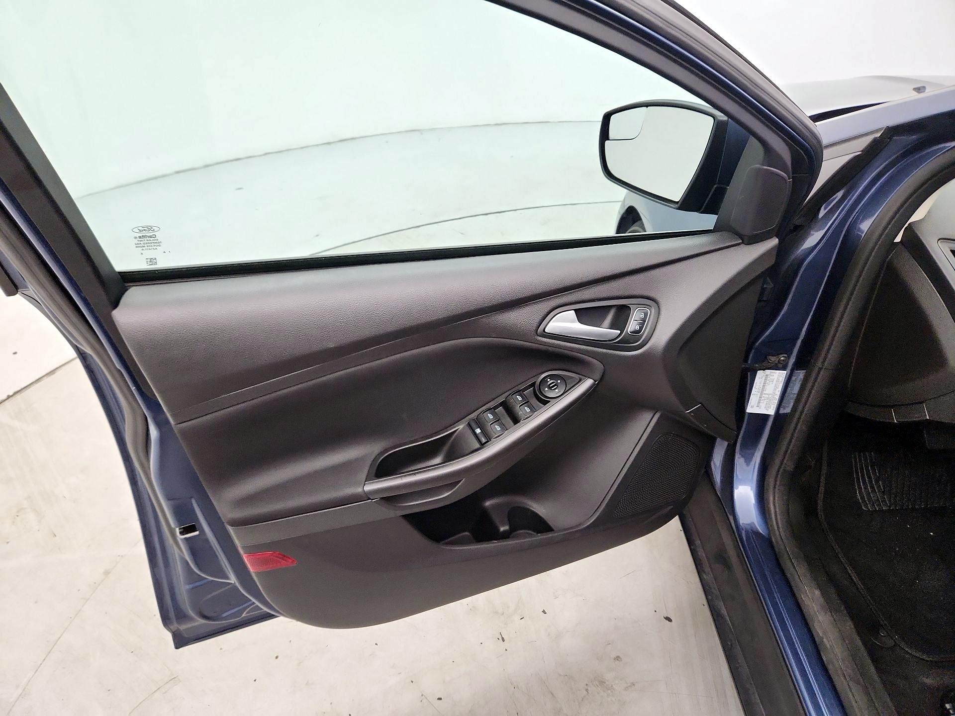 Thumbnail: 2018 Ford Focus - 12