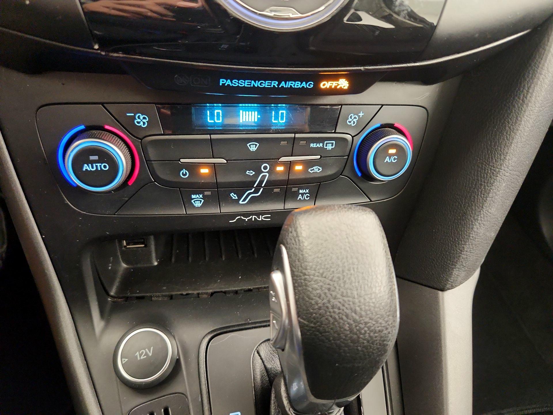 Thumbnail: 2018 Ford Focus - 16