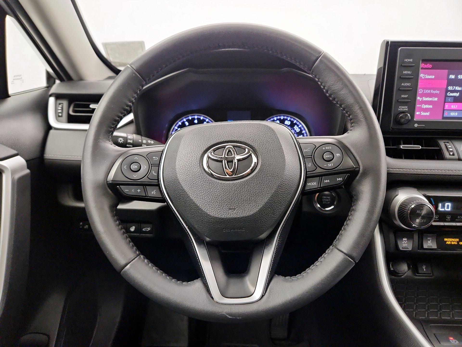 Thumbnail: 2021 Toyota RAV4 - 10