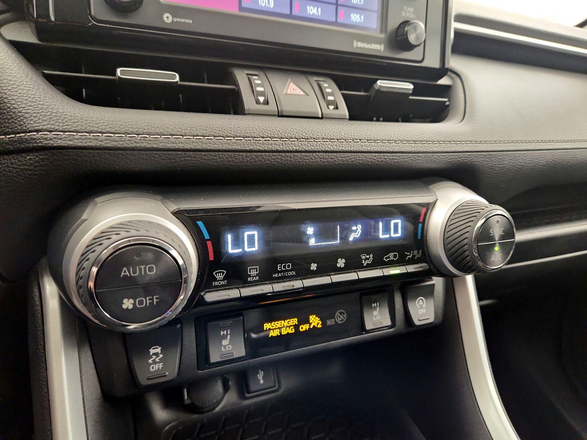 Thumbnail: 2021 Toyota RAV4 - 16