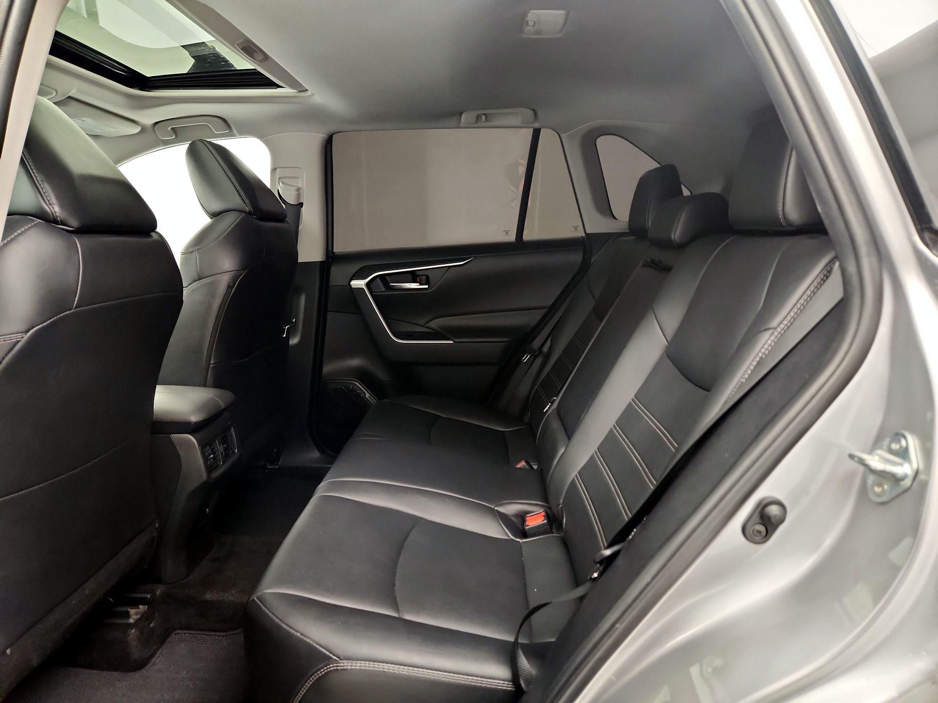 Thumbnail: 2021 Toyota RAV4 - 20