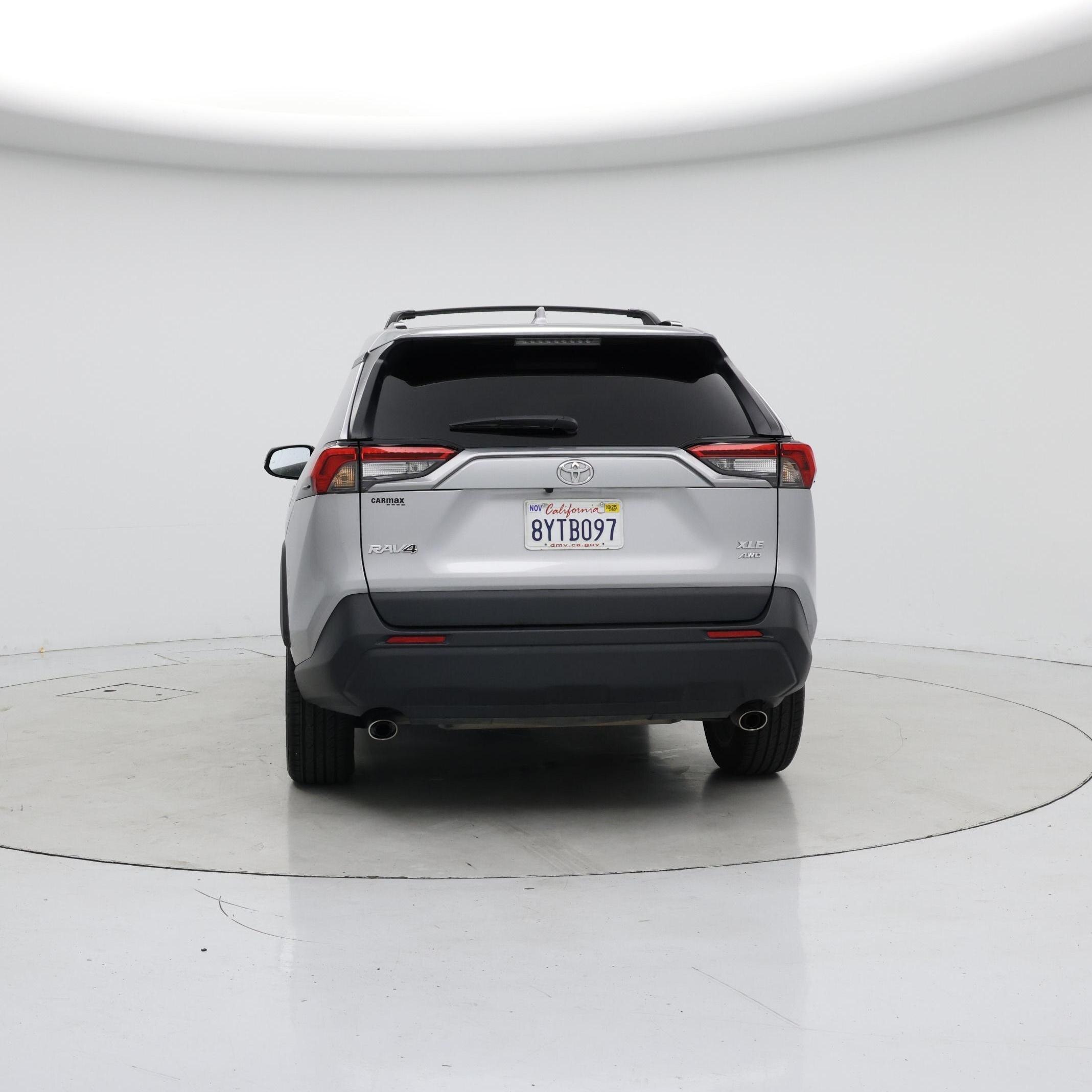 Thumbnail: 2021 Toyota RAV4 - 6