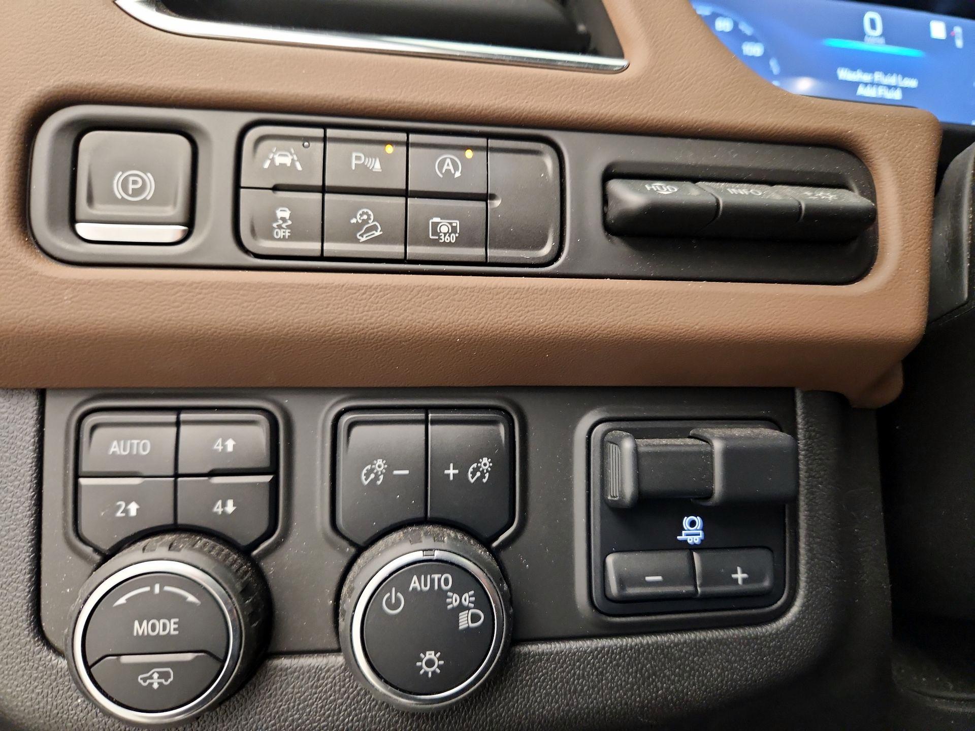 Thumbnail: 2024 Chevrolet Suburban - 13