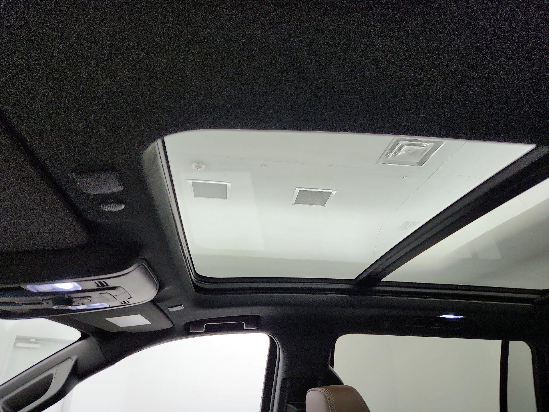 Thumbnail: 2024 Chevrolet Suburban - 20