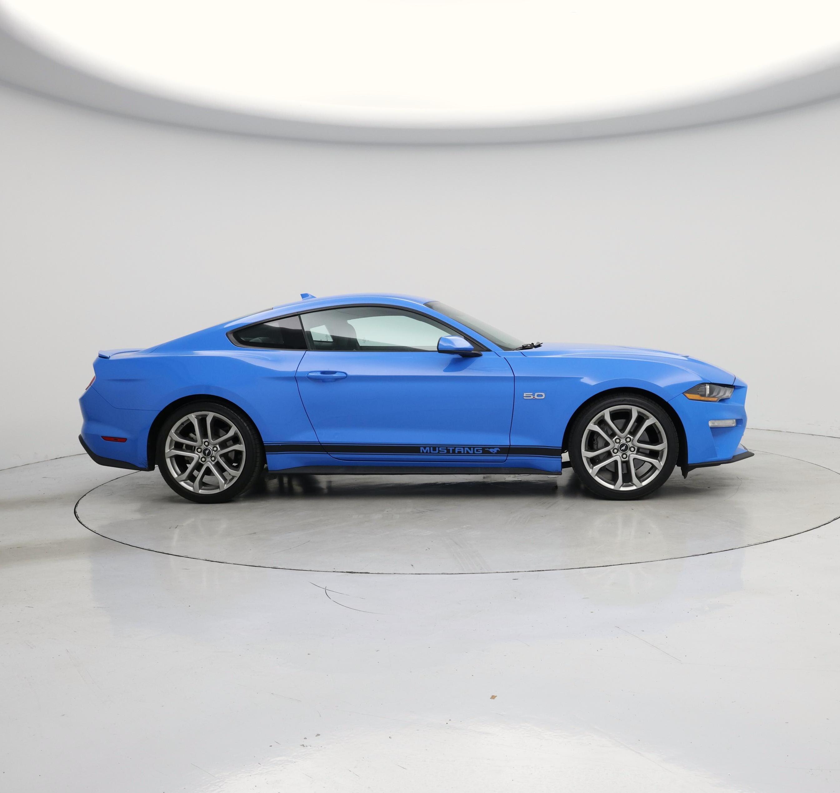 Thumbnail: 2022 Ford Mustang - 7