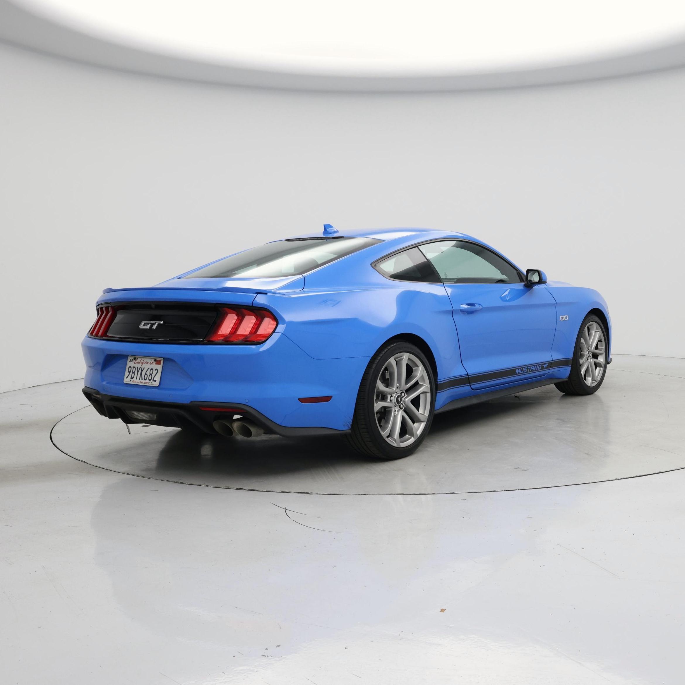 Thumbnail: 2022 Ford Mustang - 8