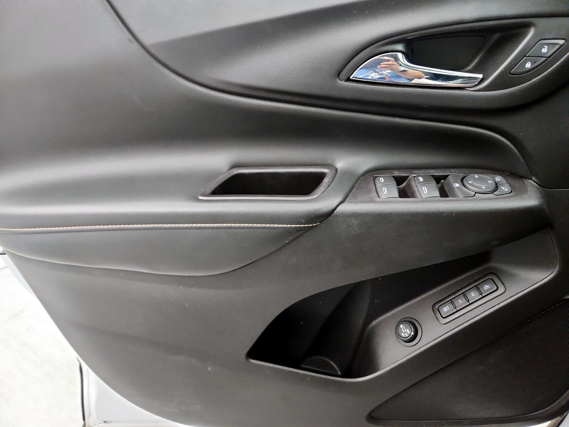 Thumbnail: 2018 Chevrolet Equinox - 12