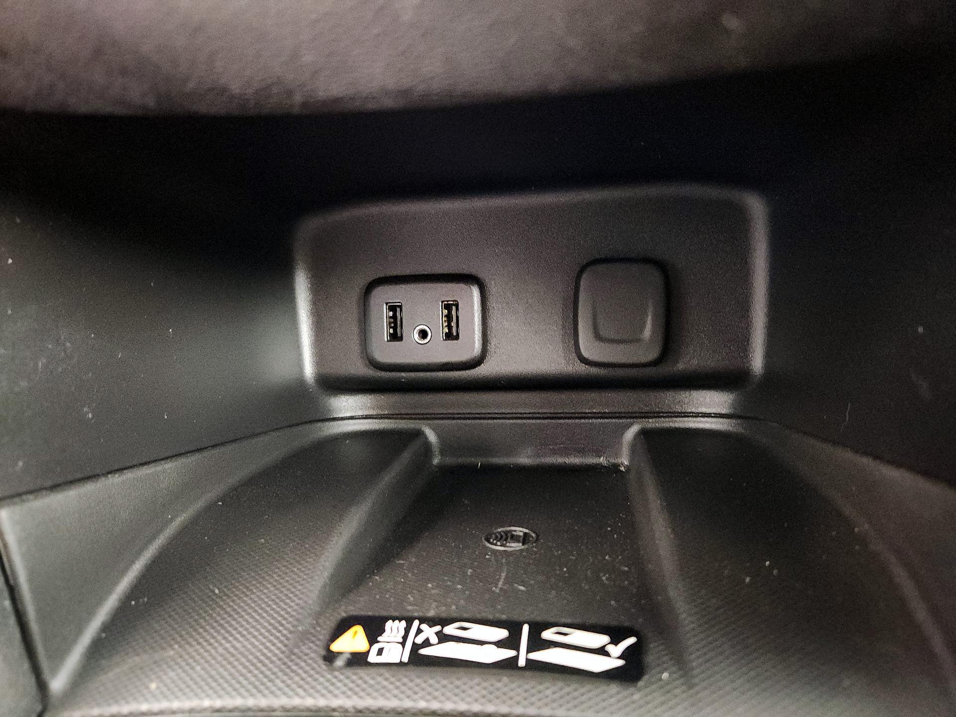 Thumbnail: 2018 Chevrolet Equinox - 18