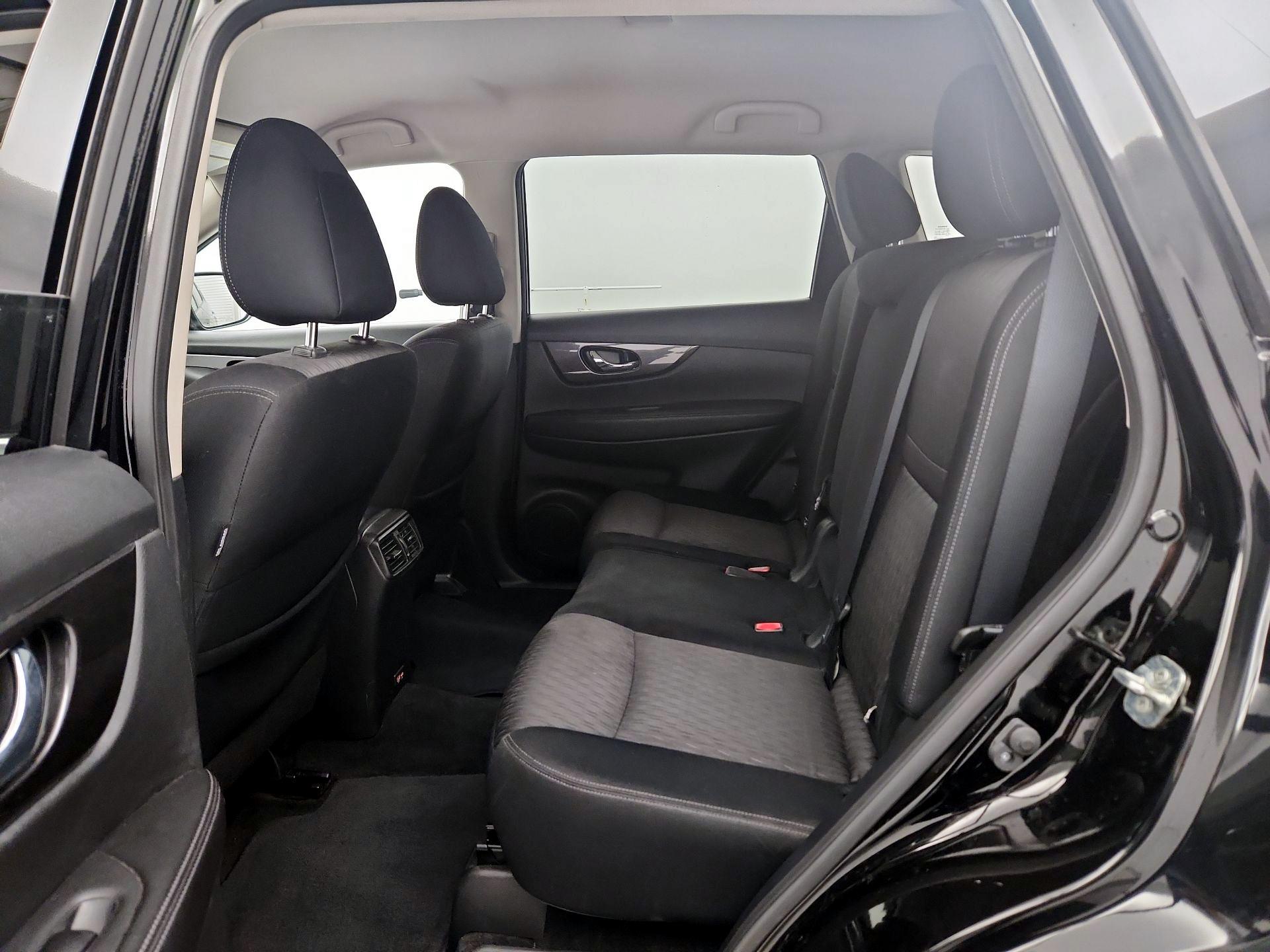 Thumbnail: 2019 Nissan Rogue - 19
