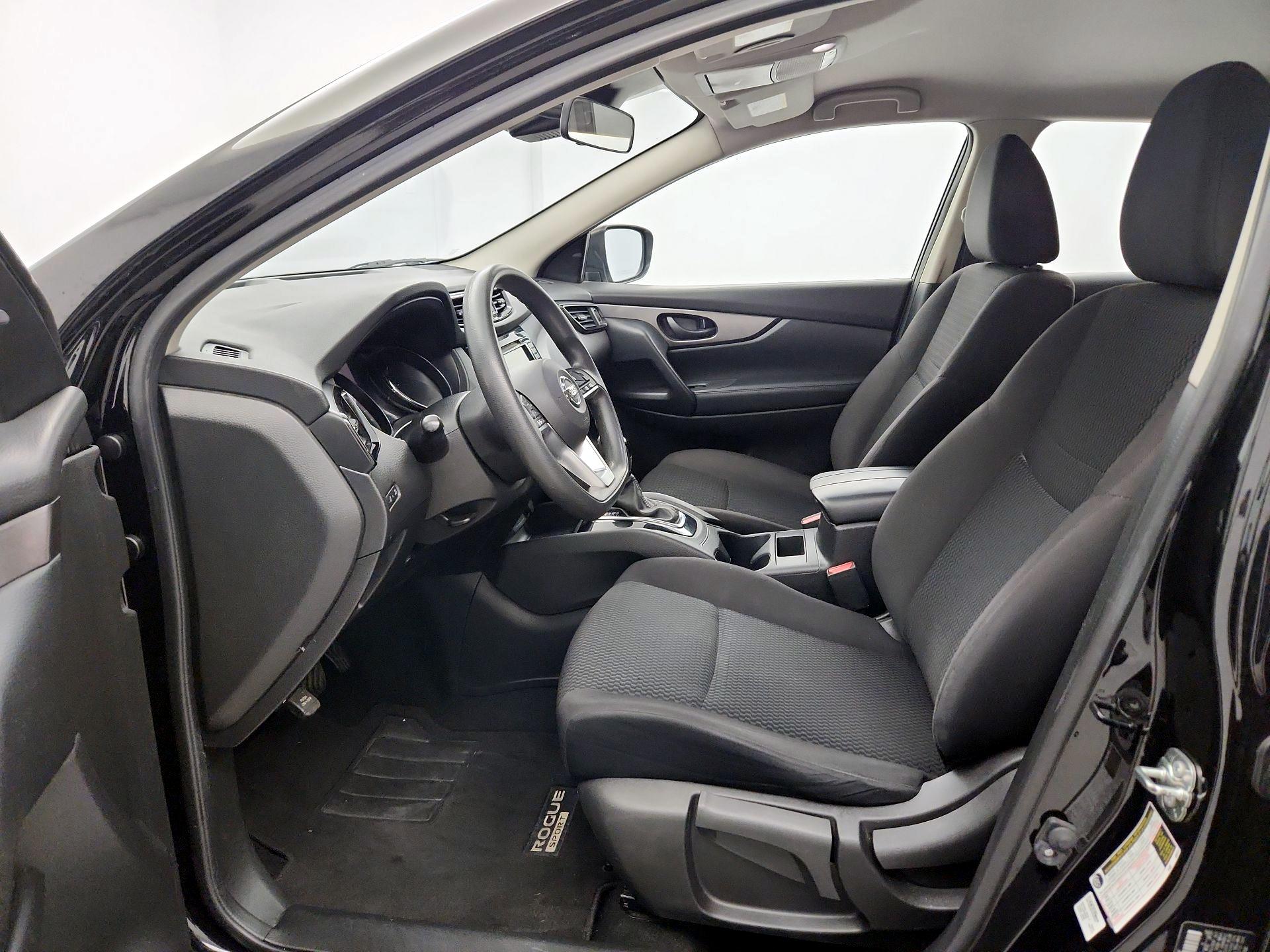 Thumbnail: 2020 Nissan Rogue Sport - 11