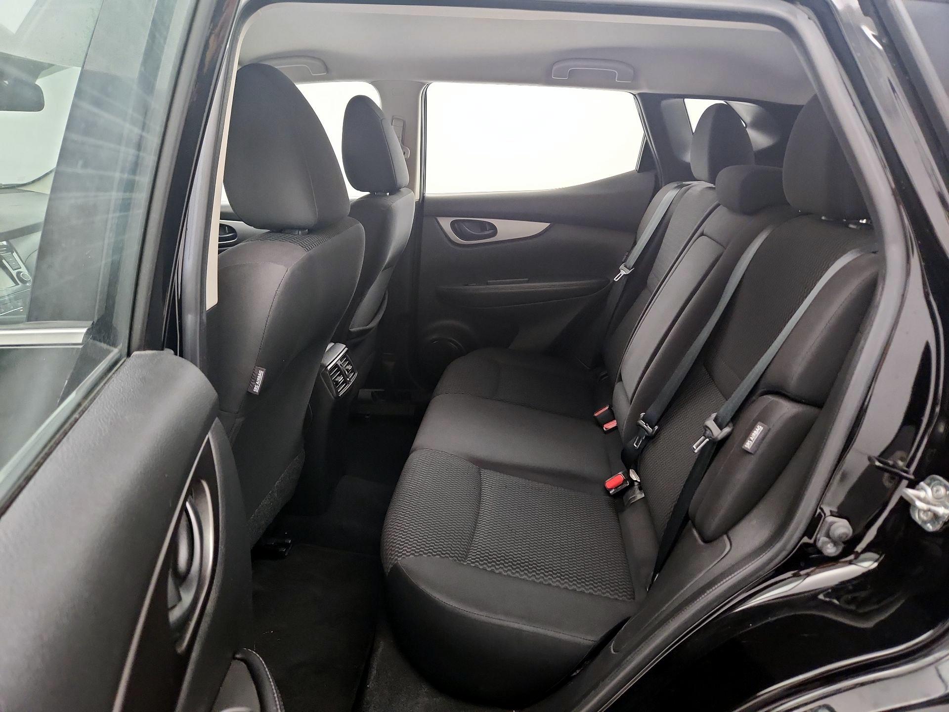 Thumbnail: 2020 Nissan Rogue Sport - 19