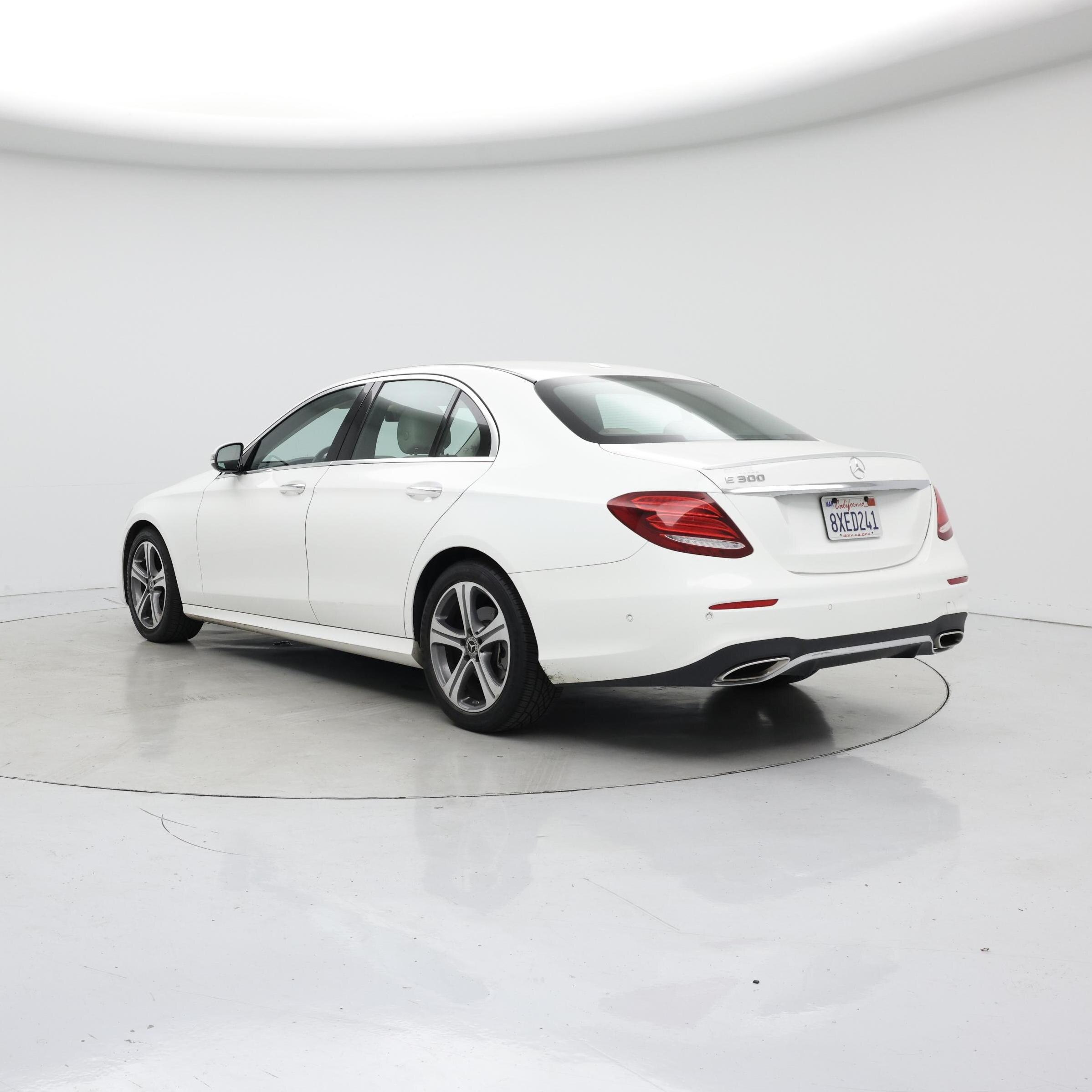 Thumbnail: 2018 Mercedes-Benz E-Class - 2