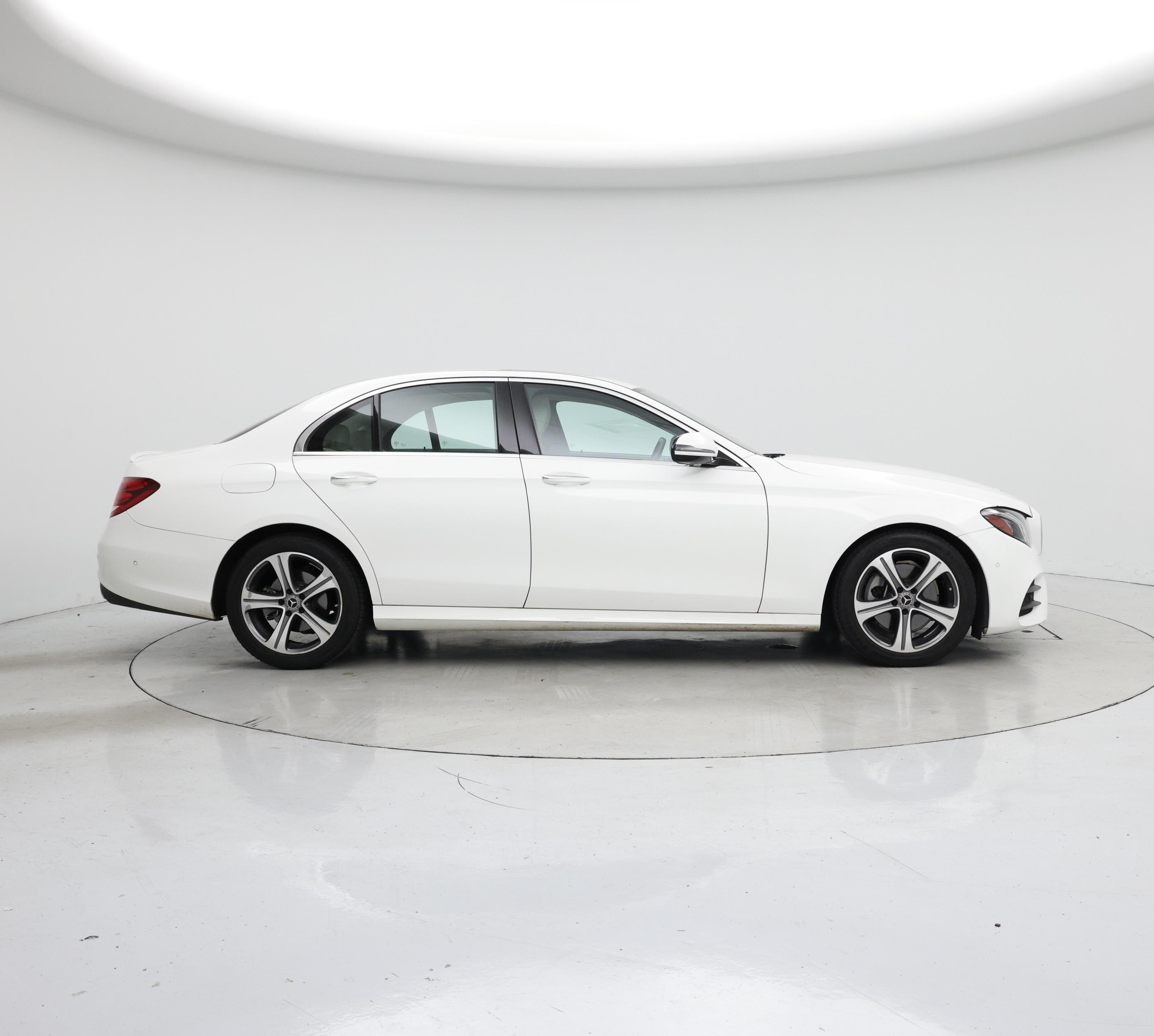 Thumbnail: 2018 Mercedes-Benz E-Class - 7