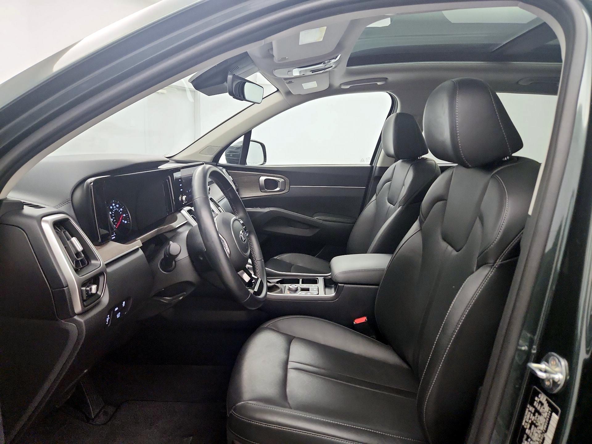 Thumbnail: 2021 Kia Sorento - 11