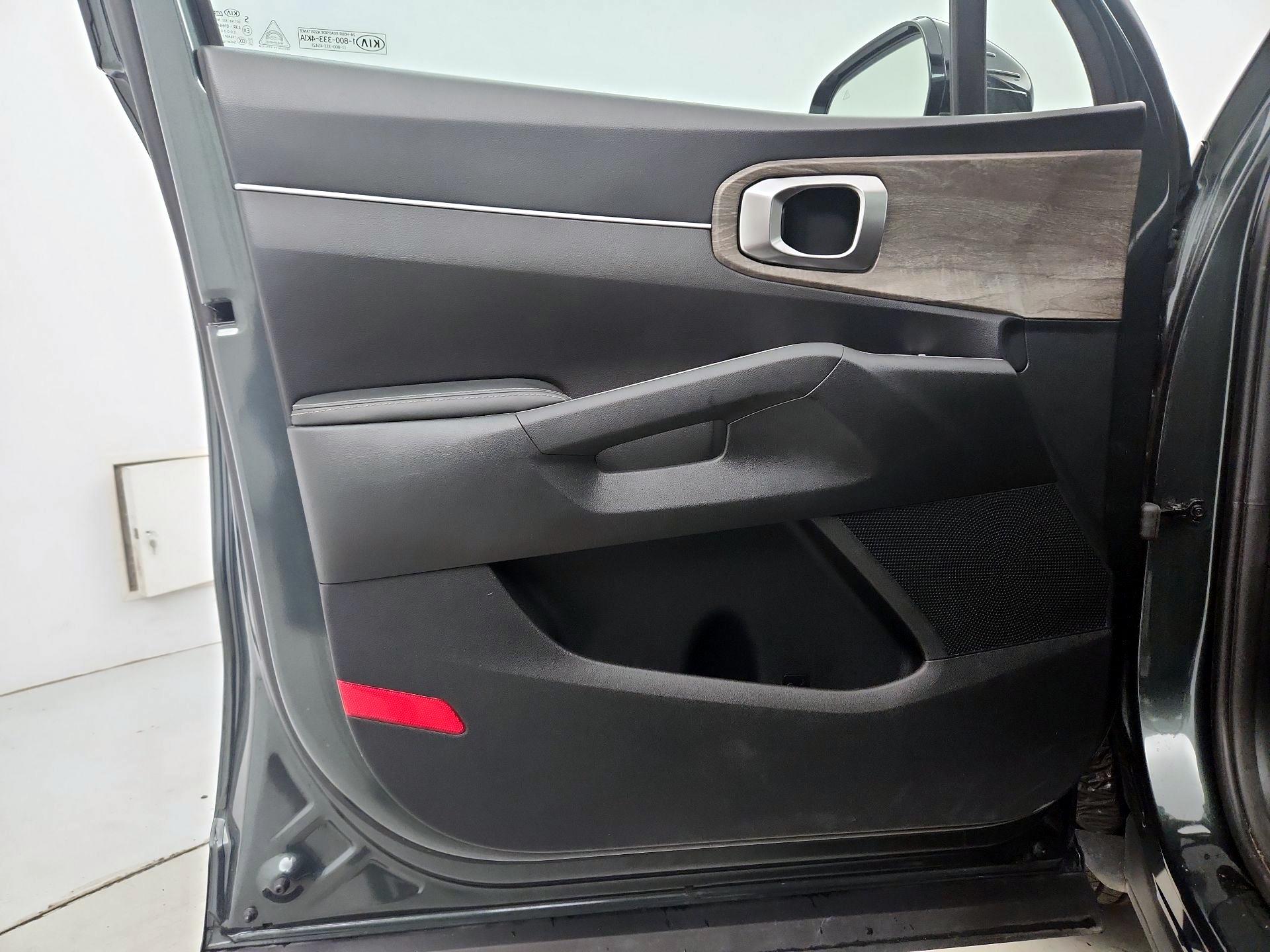 Thumbnail: 2021 Kia Sorento - 12