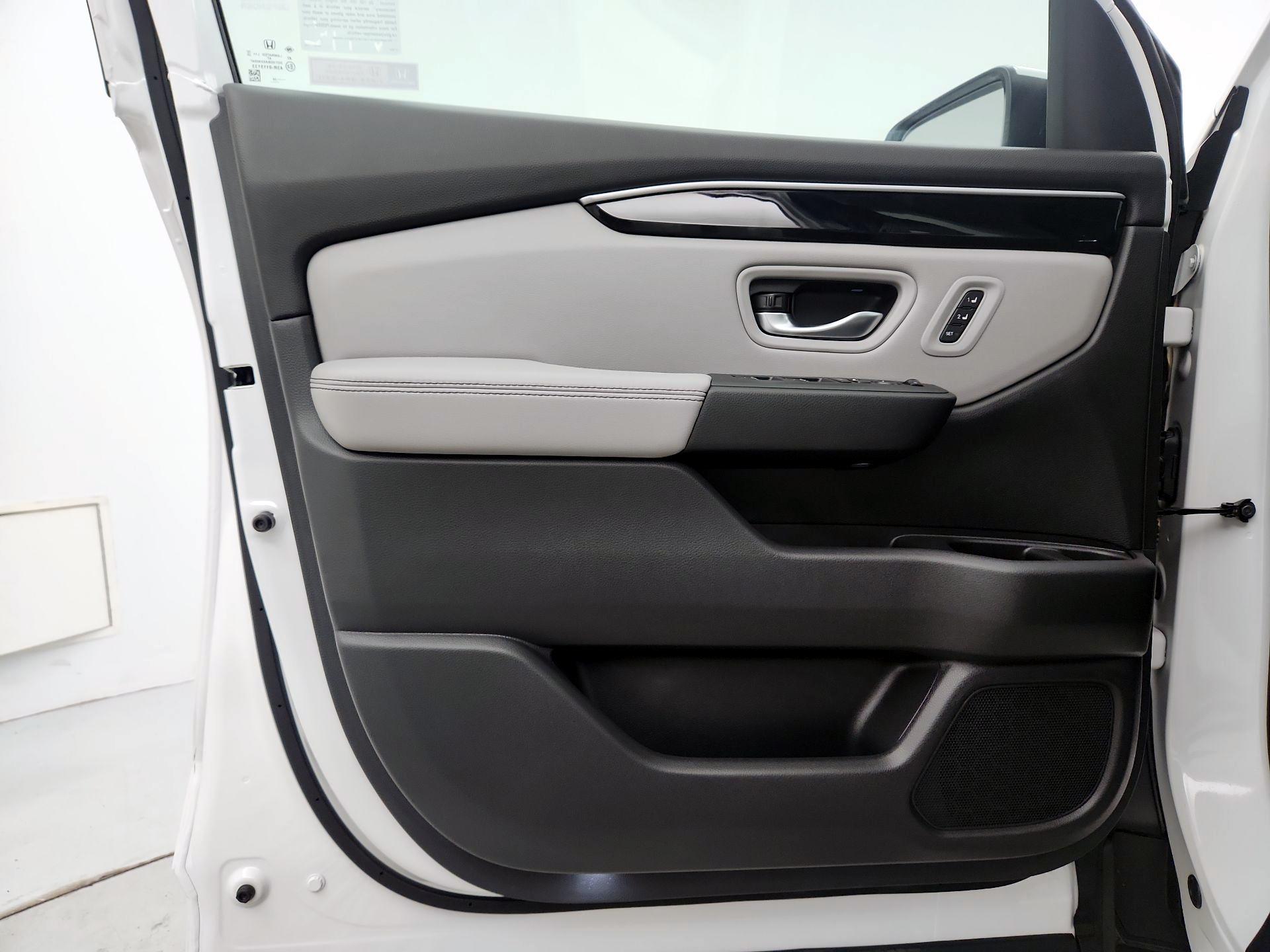 Thumbnail: 2024 Honda Pilot - 12