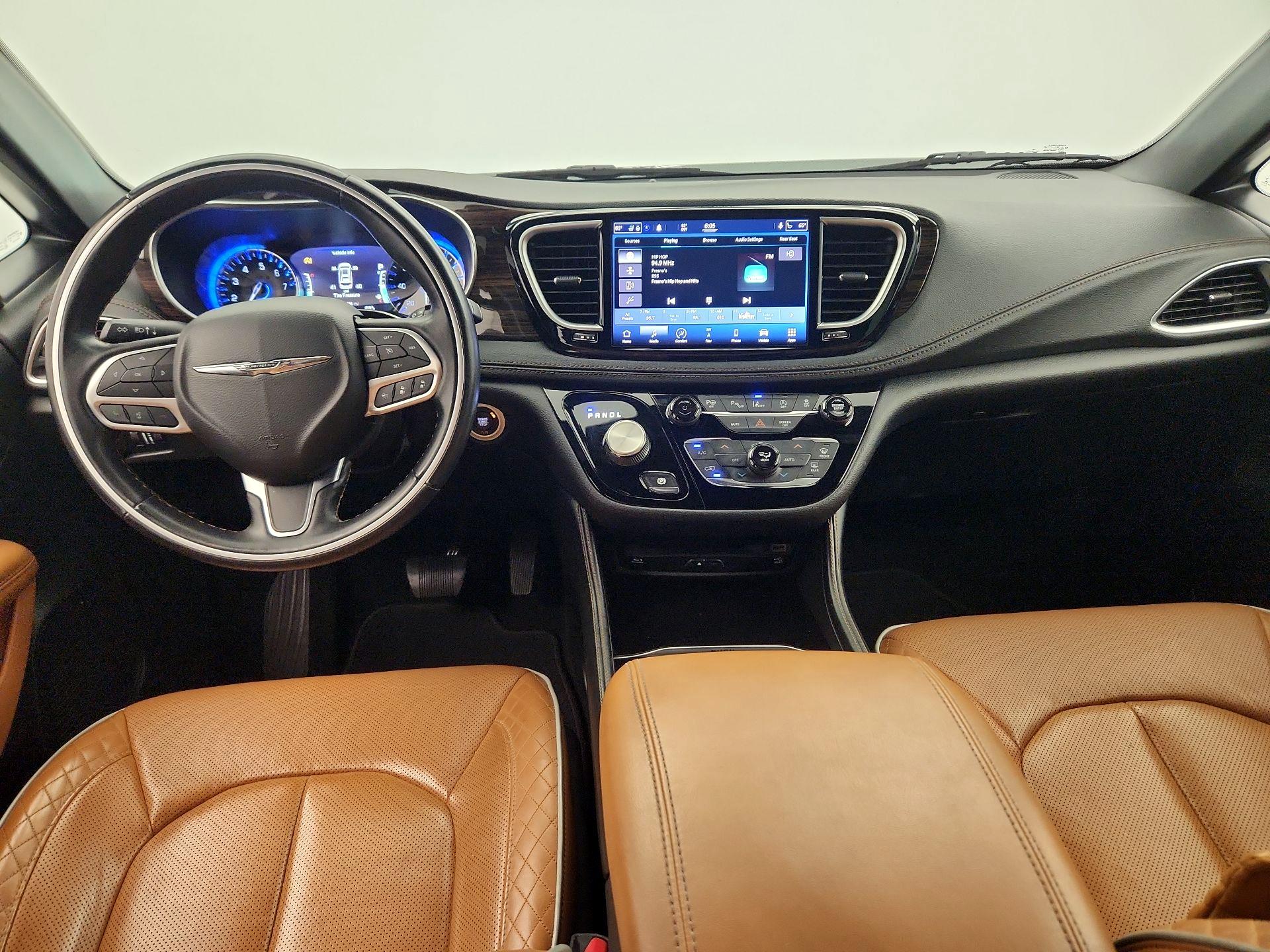 Thumbnail: 2021 Chrysler Pacifica - 9